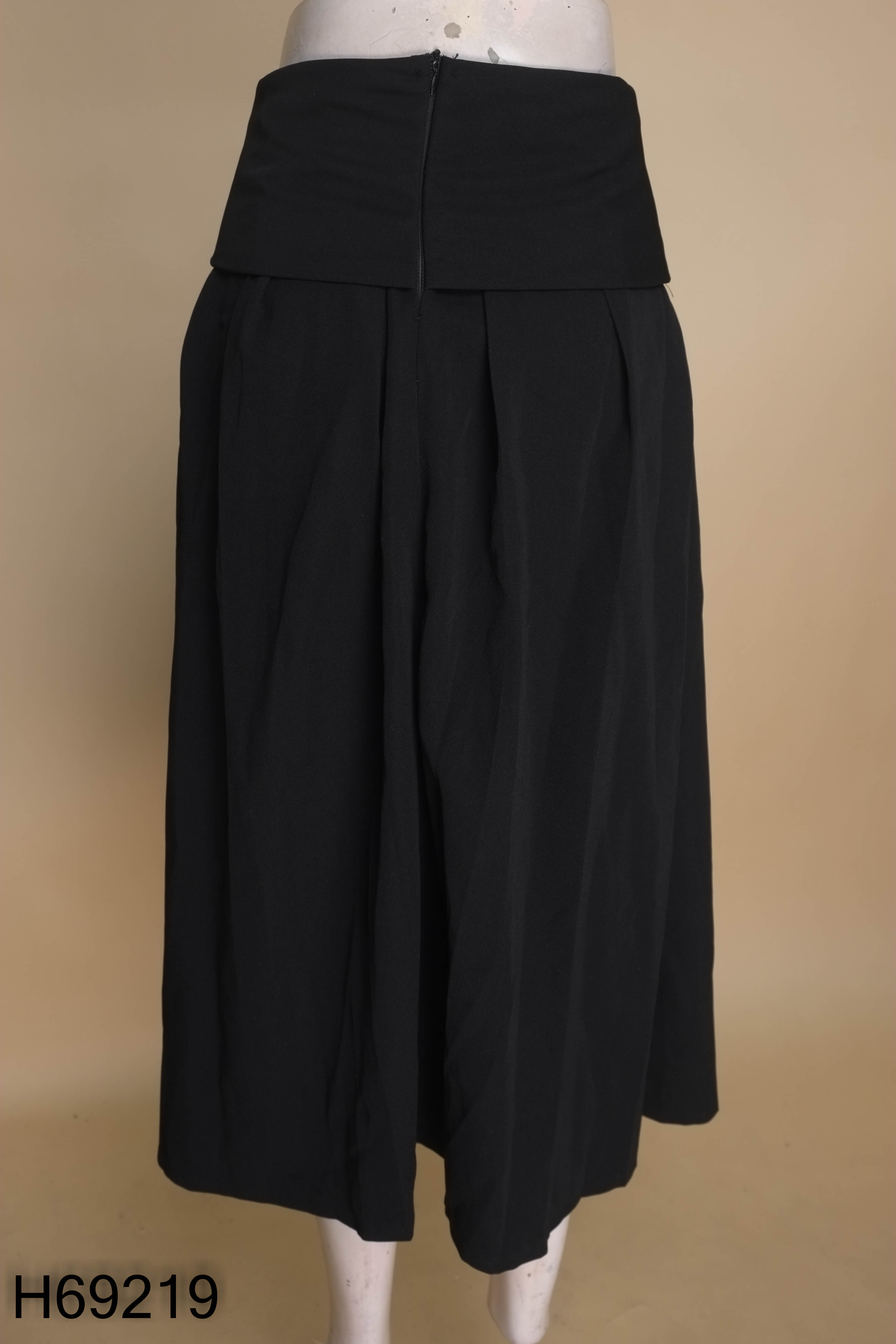 Chân váy TRA CLOTHING đen