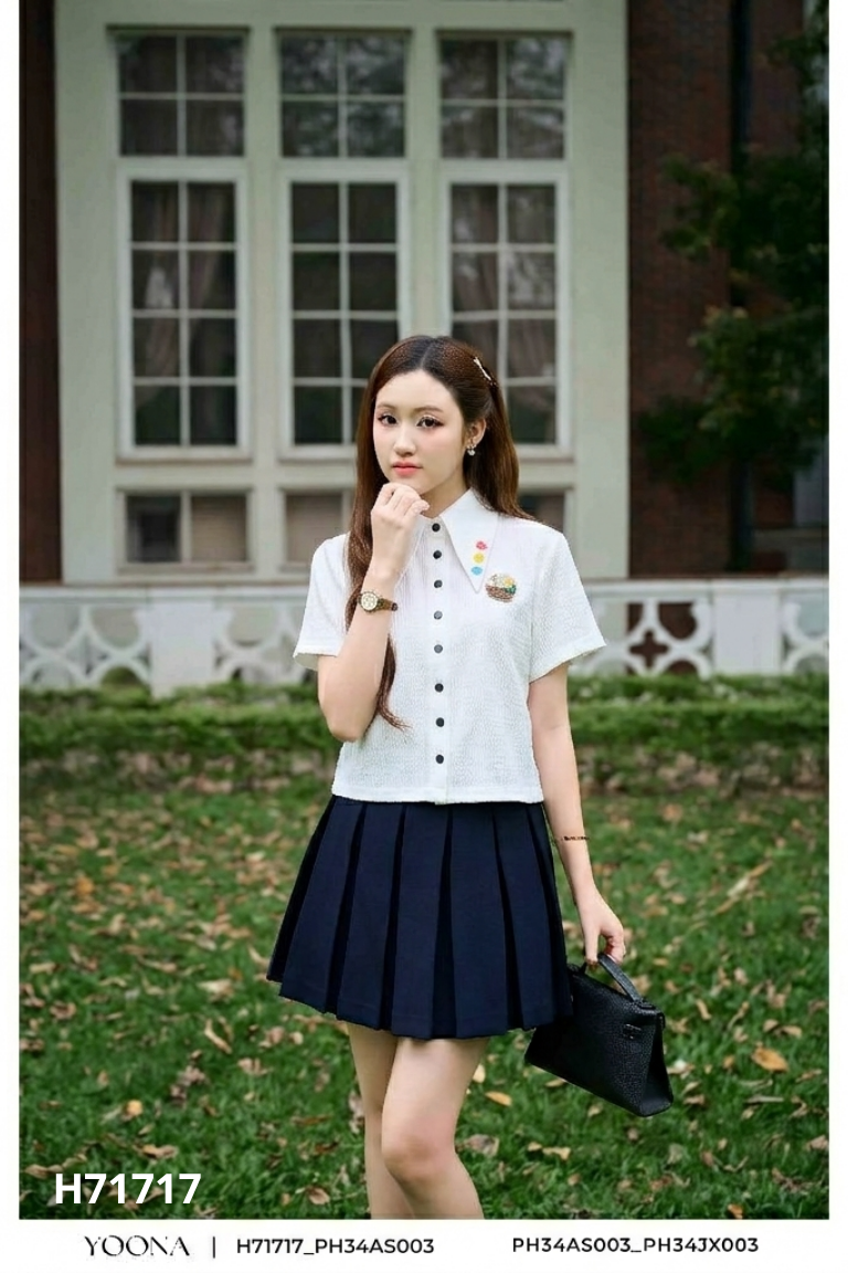 Áo YOONA trắng đính hoa