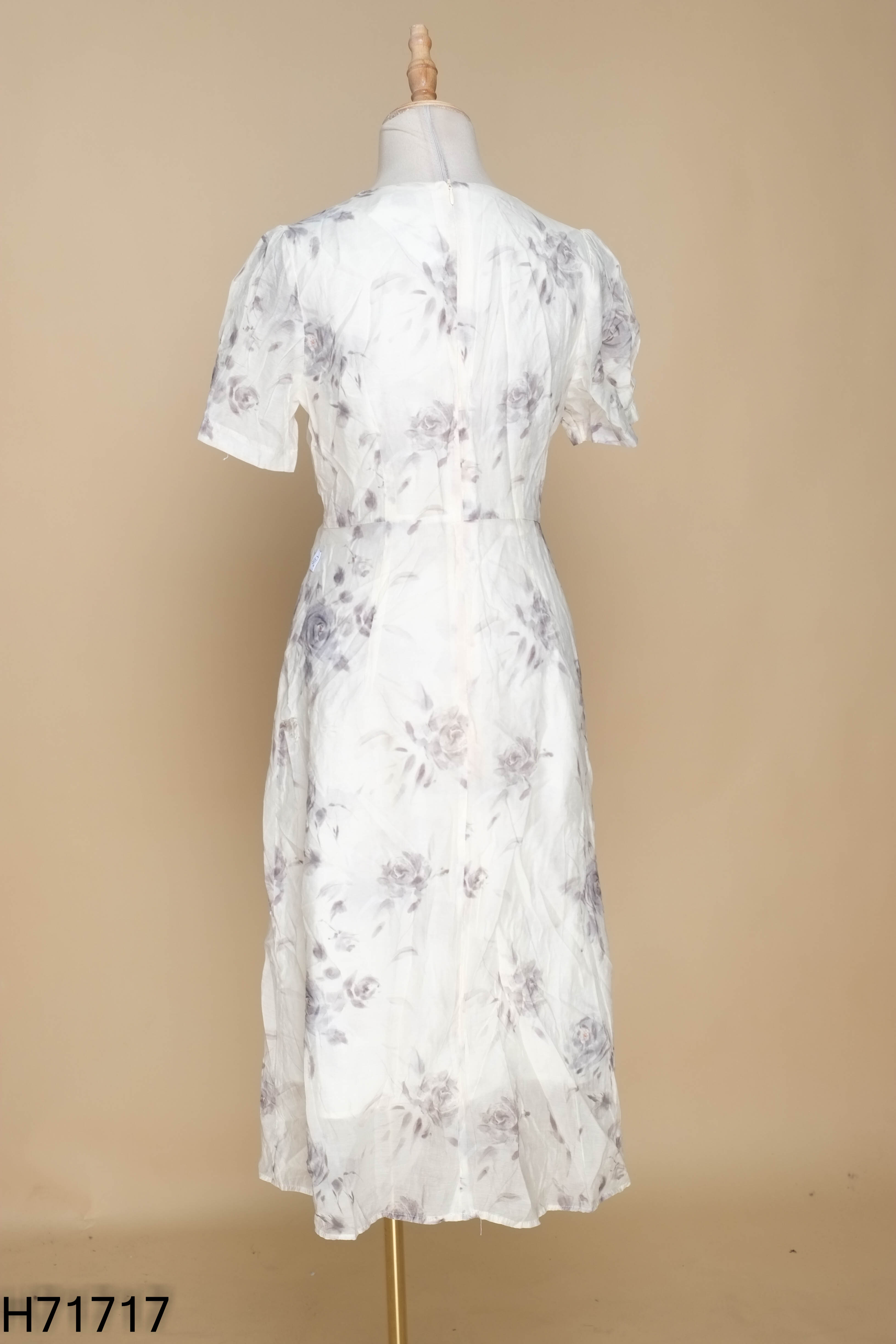Váy LIIN Clothings be họa tiết hoa xám