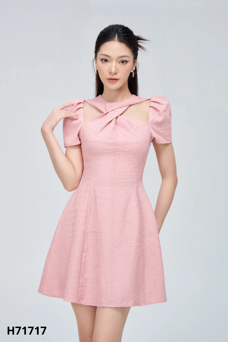 Váy JM DESIGN hồng xoắn ngực