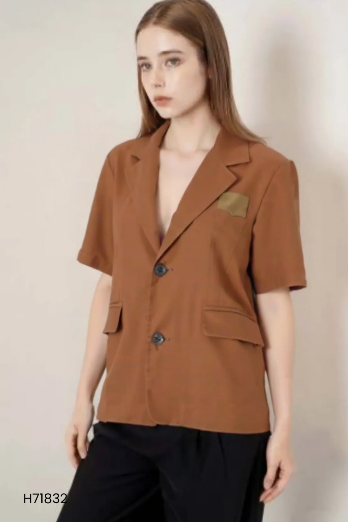 Áo cổ vest nâu nhung tăm