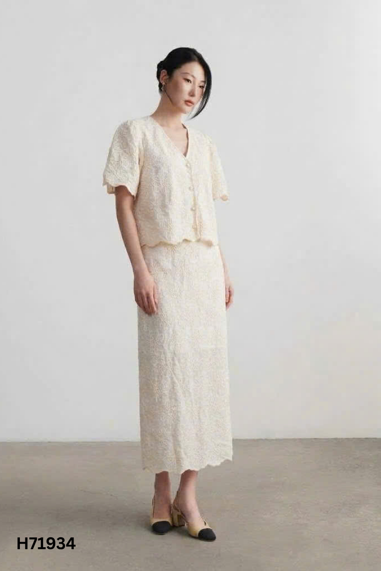 Set Áo linen be thêu hoa + chân váy