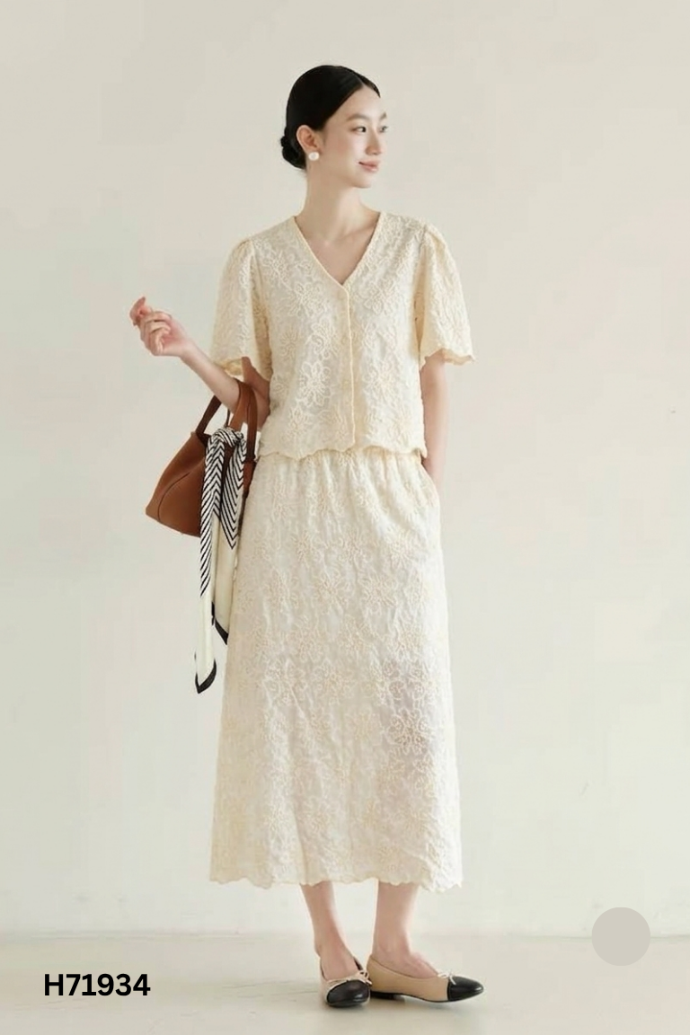 Set Áo linen be thêu hoa + chân váy