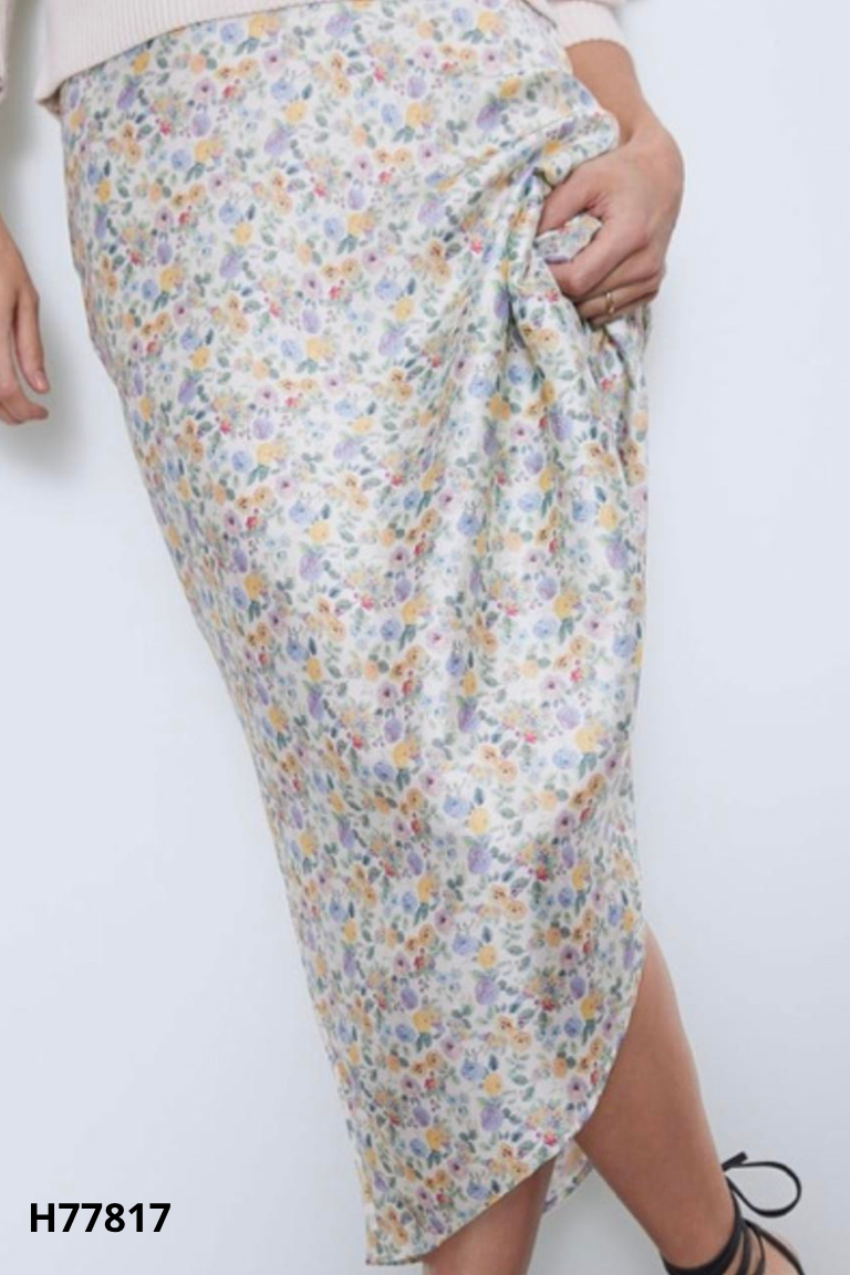Chân váy lụa ZARA xanh hoa