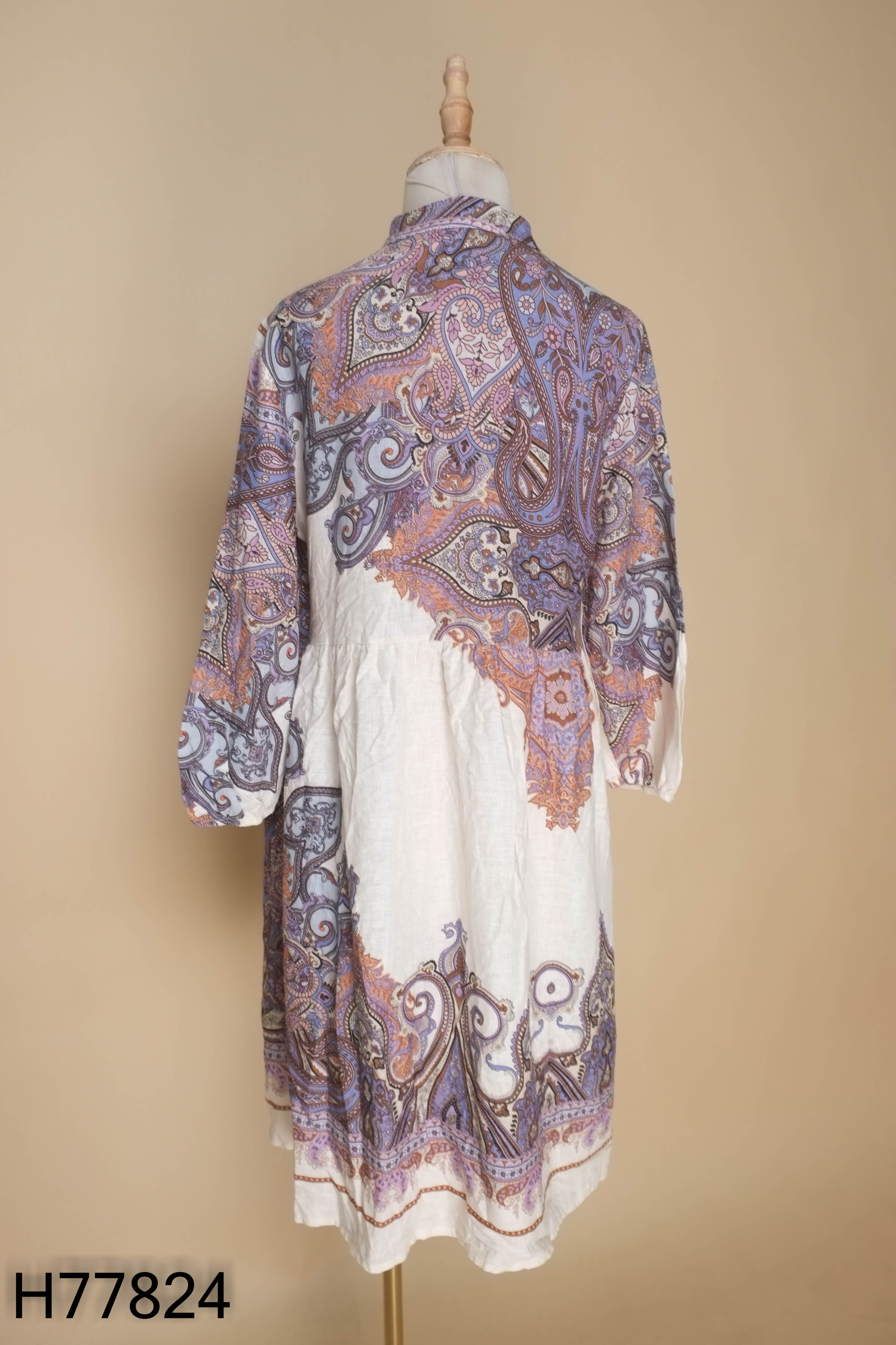 Váy linen be họa tiết