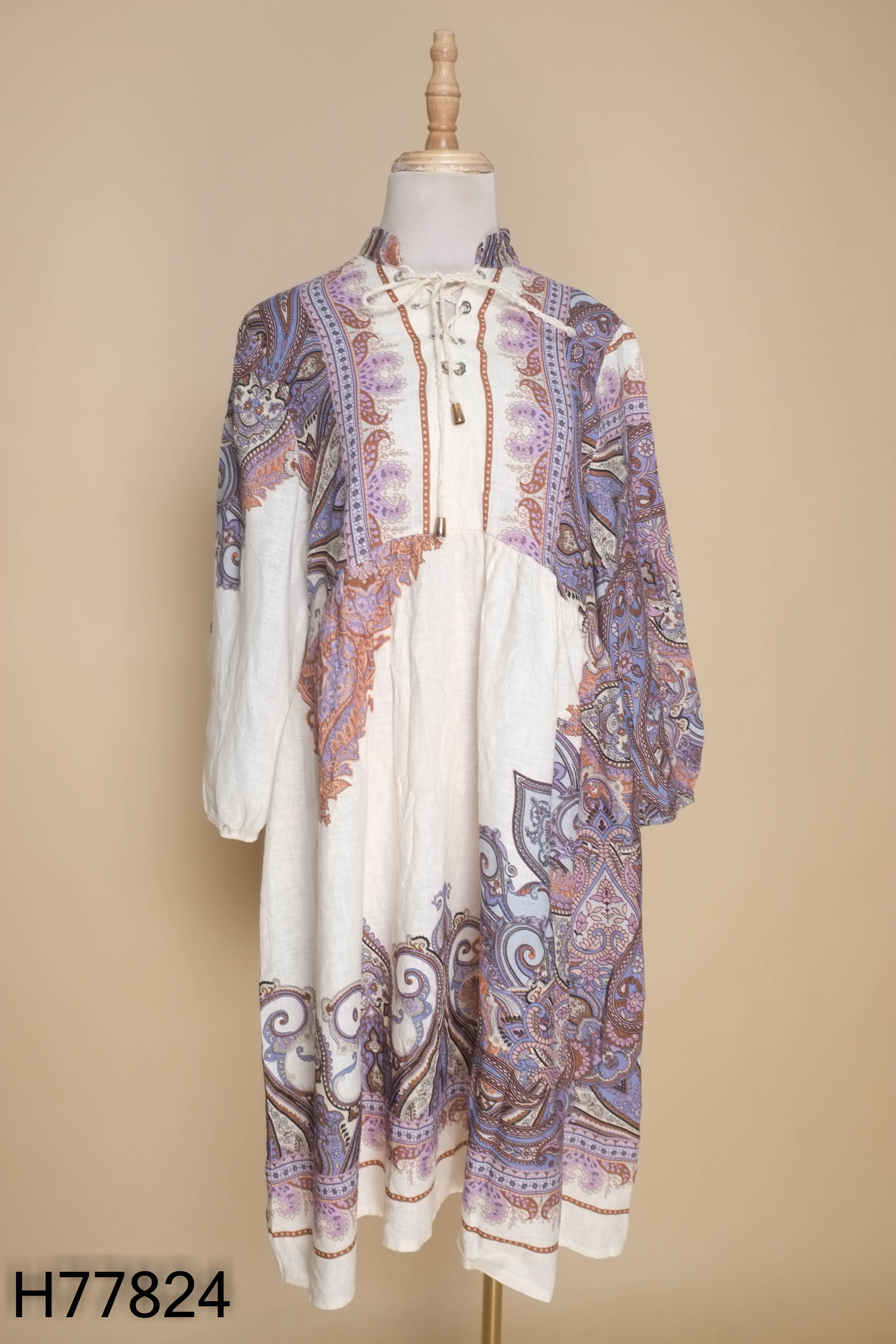 Váy linen be họa tiết
