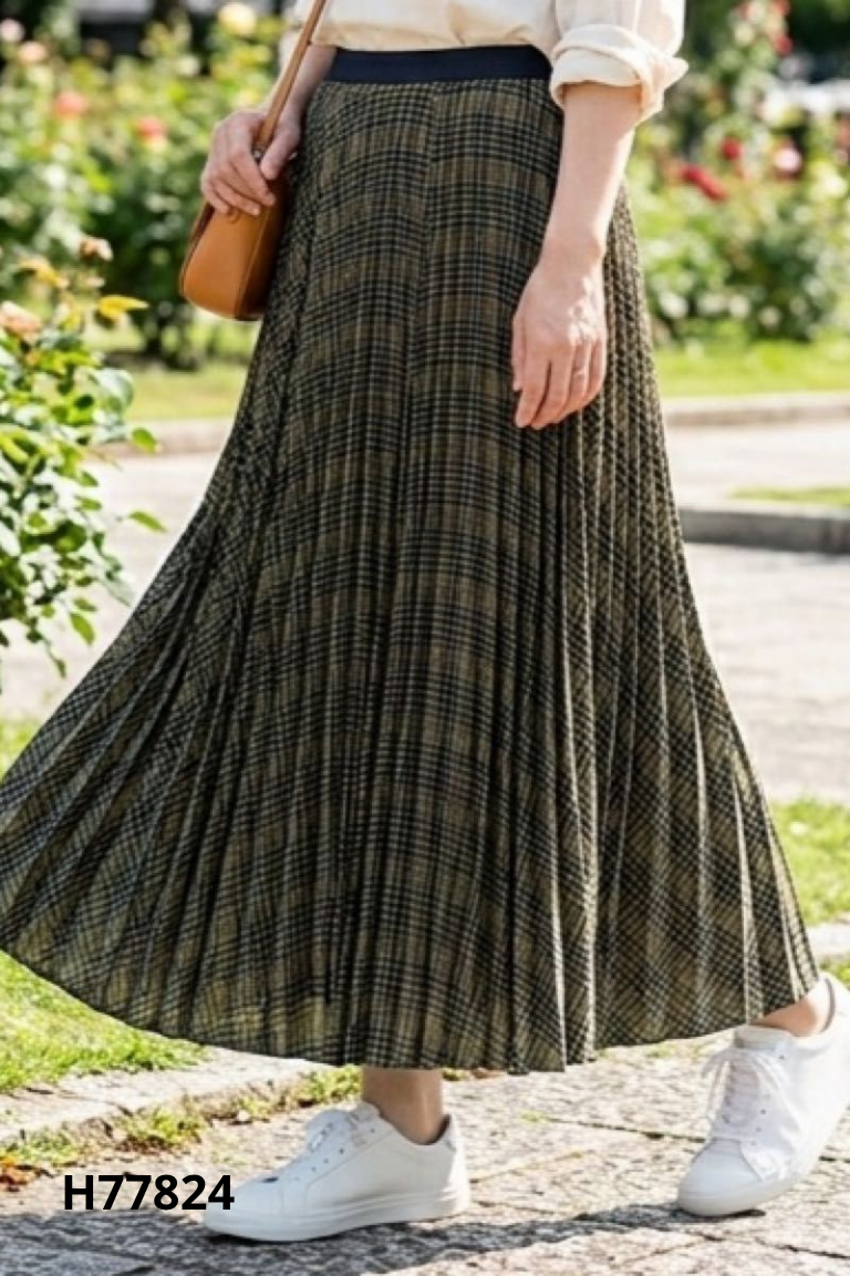 Chân váy UNIQLO xanh kẻ xếp ly