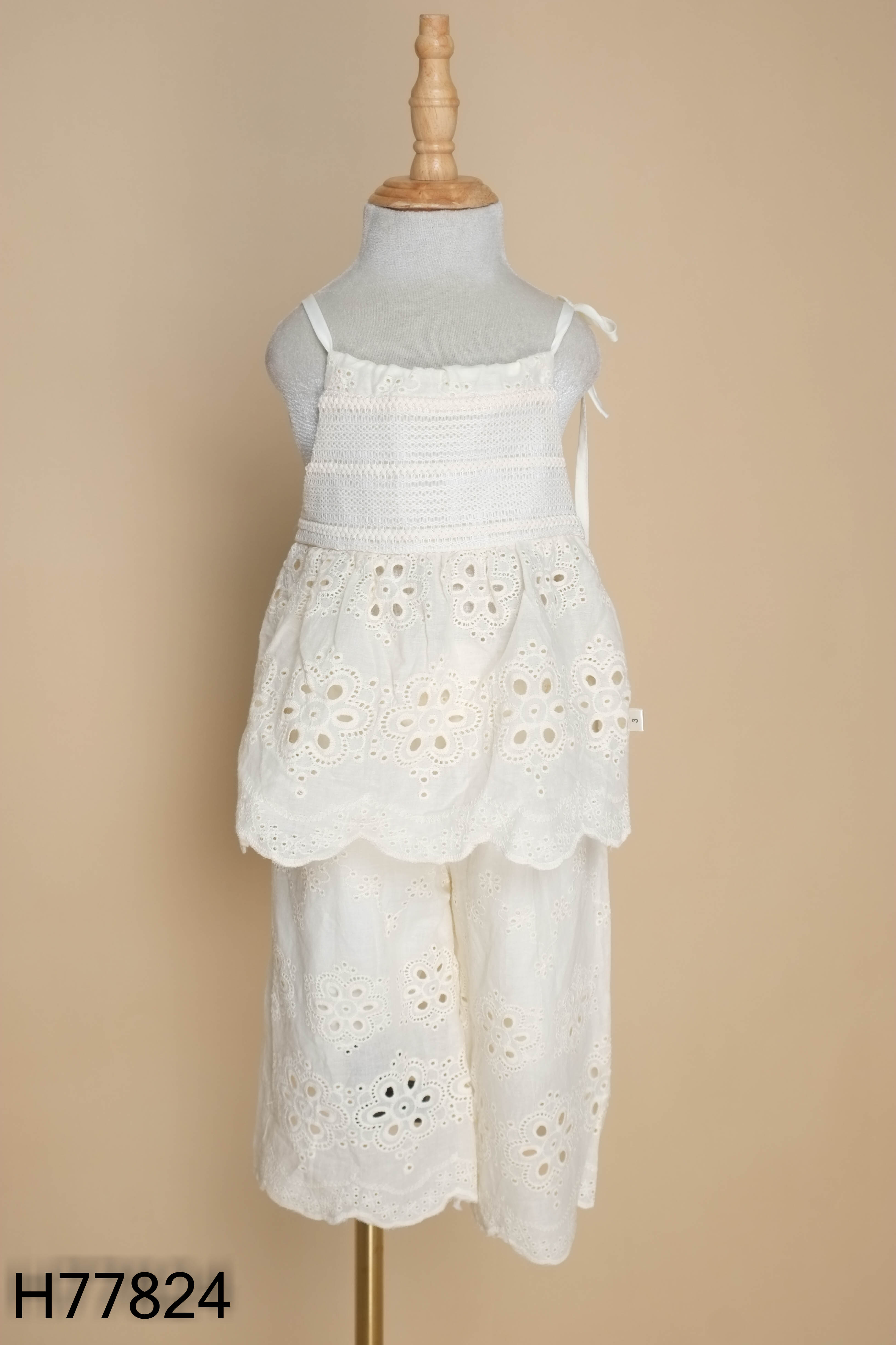 Set Áo be thêu hoa cổ yếm + quần KIDS
