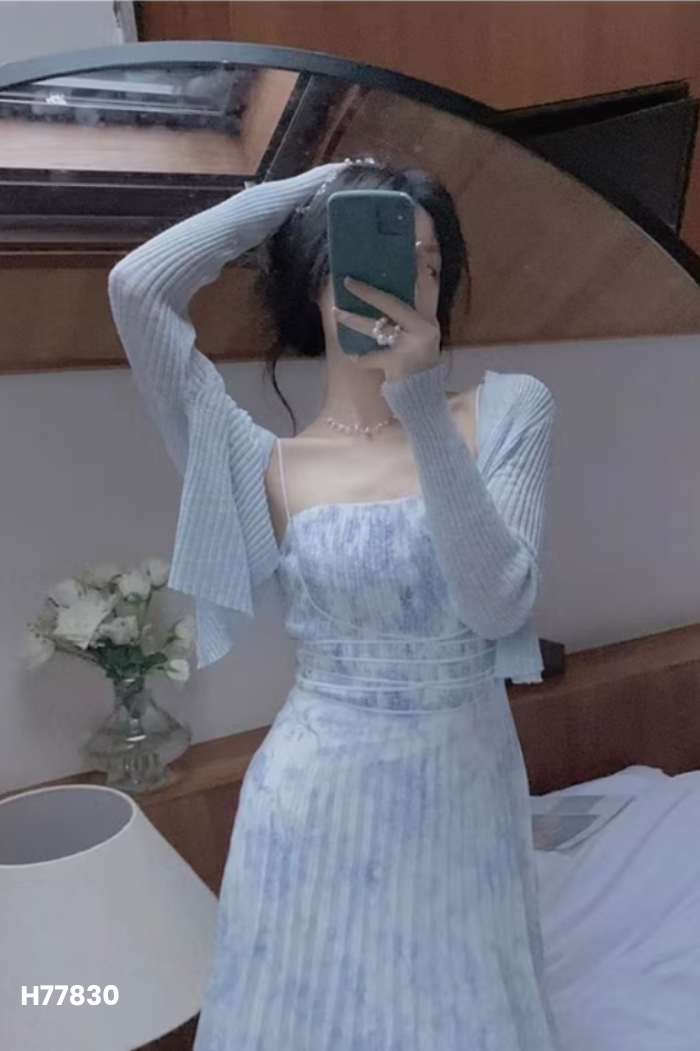 Váy hai dây voan trắng họa tiết xanh