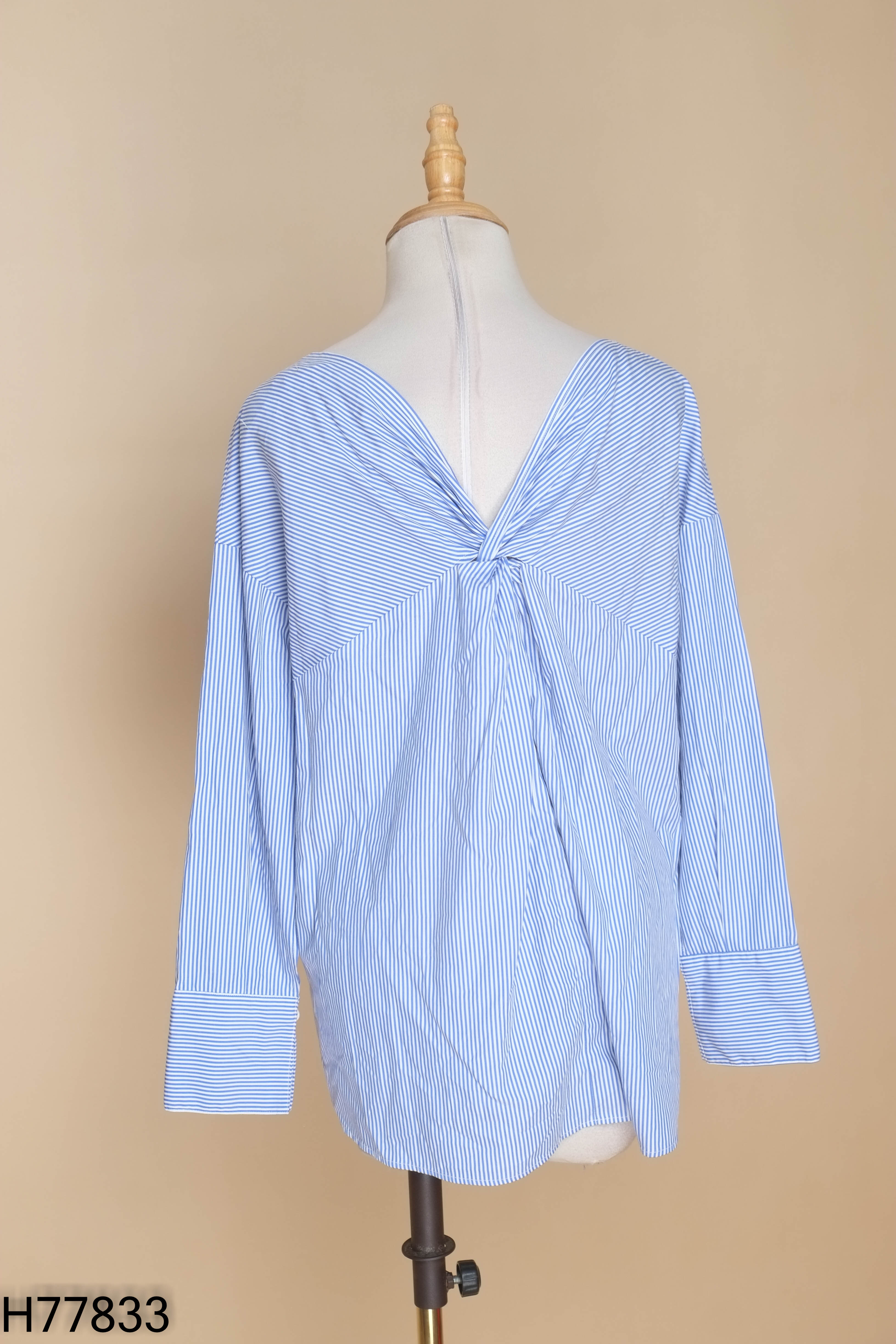 Áo xanh sọc D.CHIC cổ V