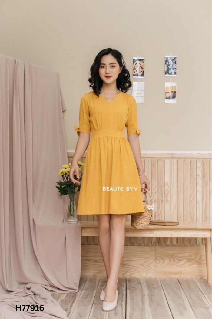 Váy BEAUTE BY V vàng chấm bi