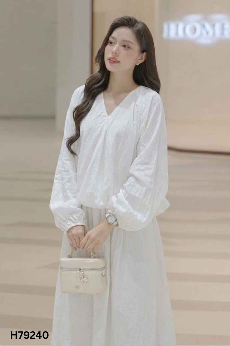SET áo trắng cổ tim+ chân váy