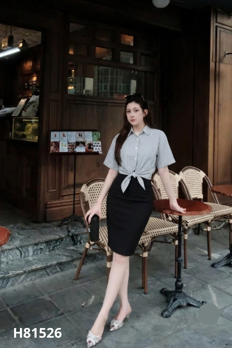 Váy sơ mi sọc phối chân váy đen