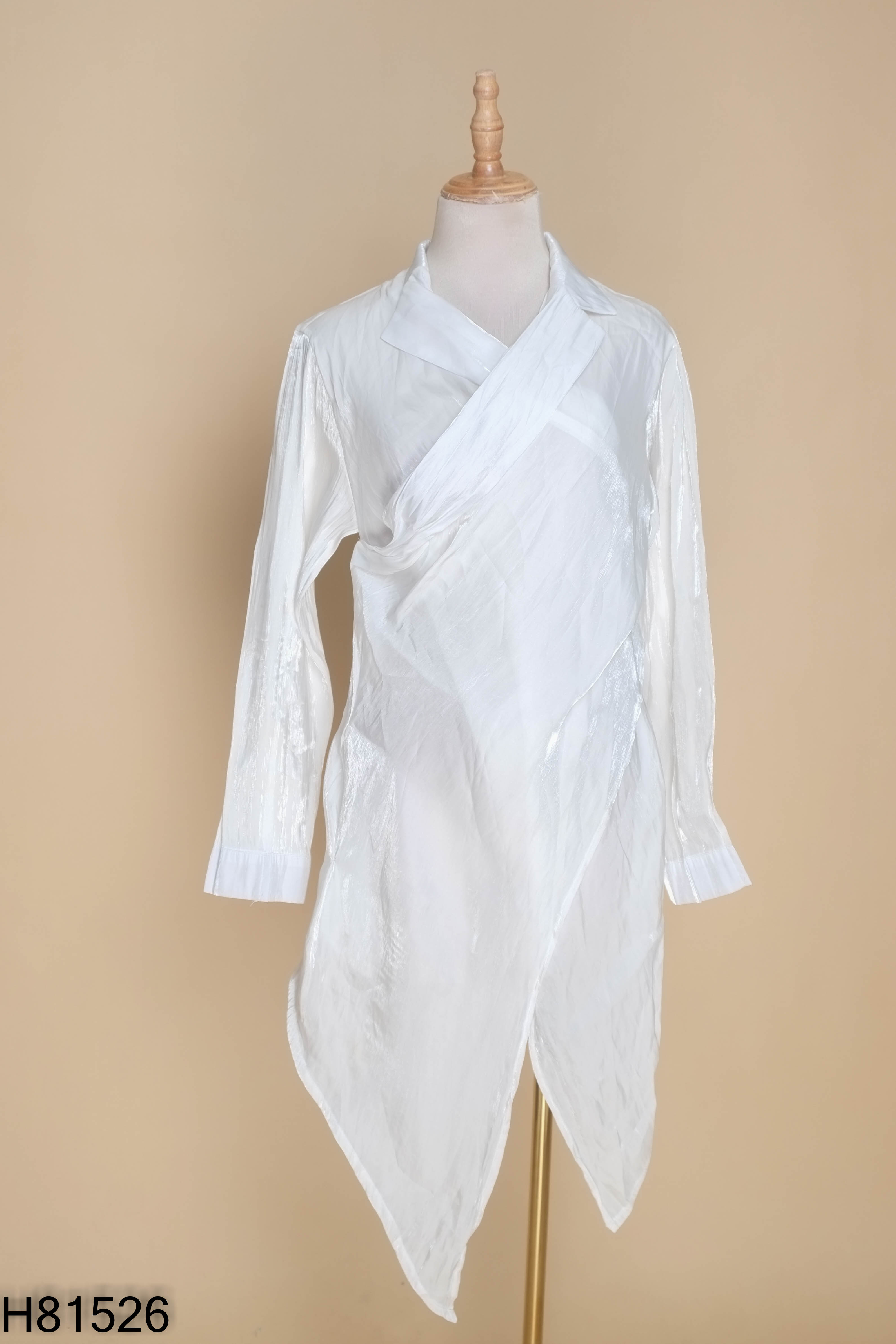 Áo organza trắng vạt