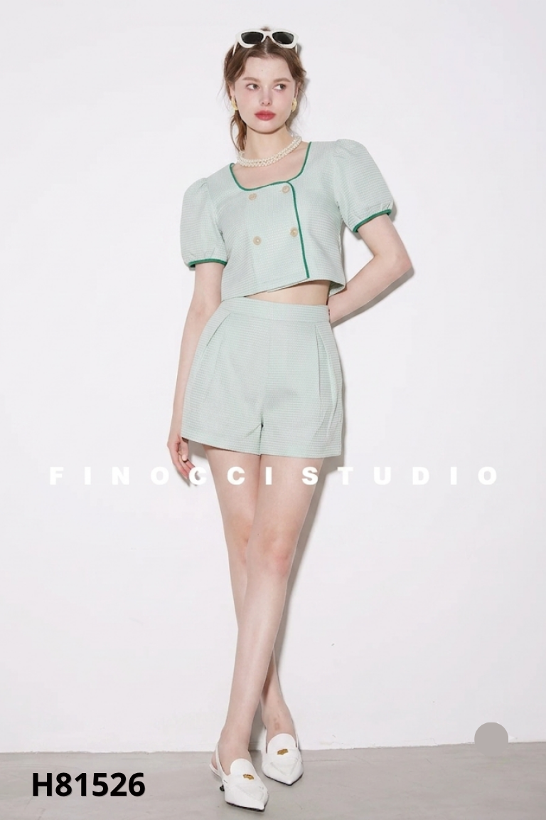 Set Áo xanh phối cúc + quần shorts