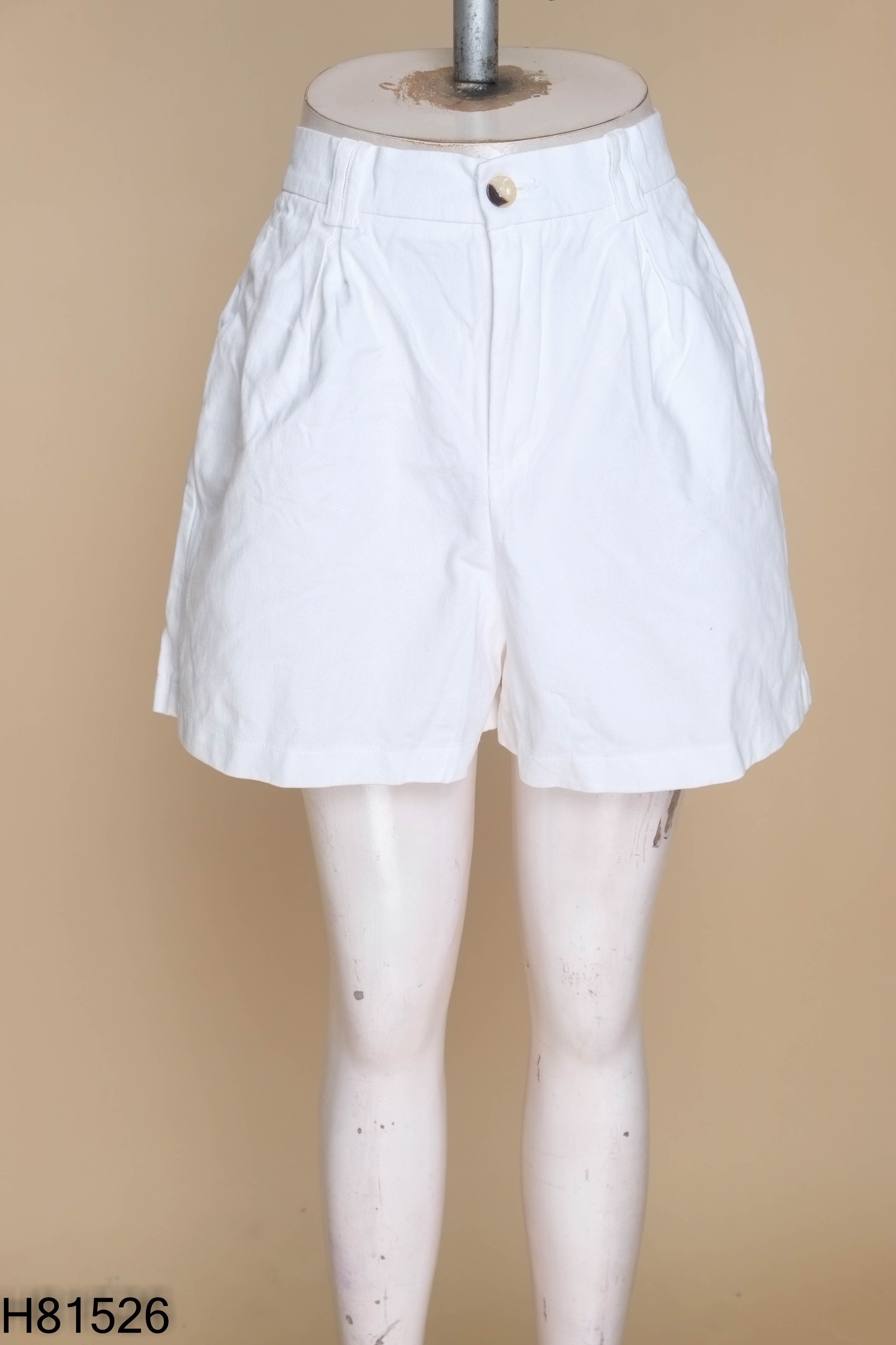 Quần shorts jeans trắng