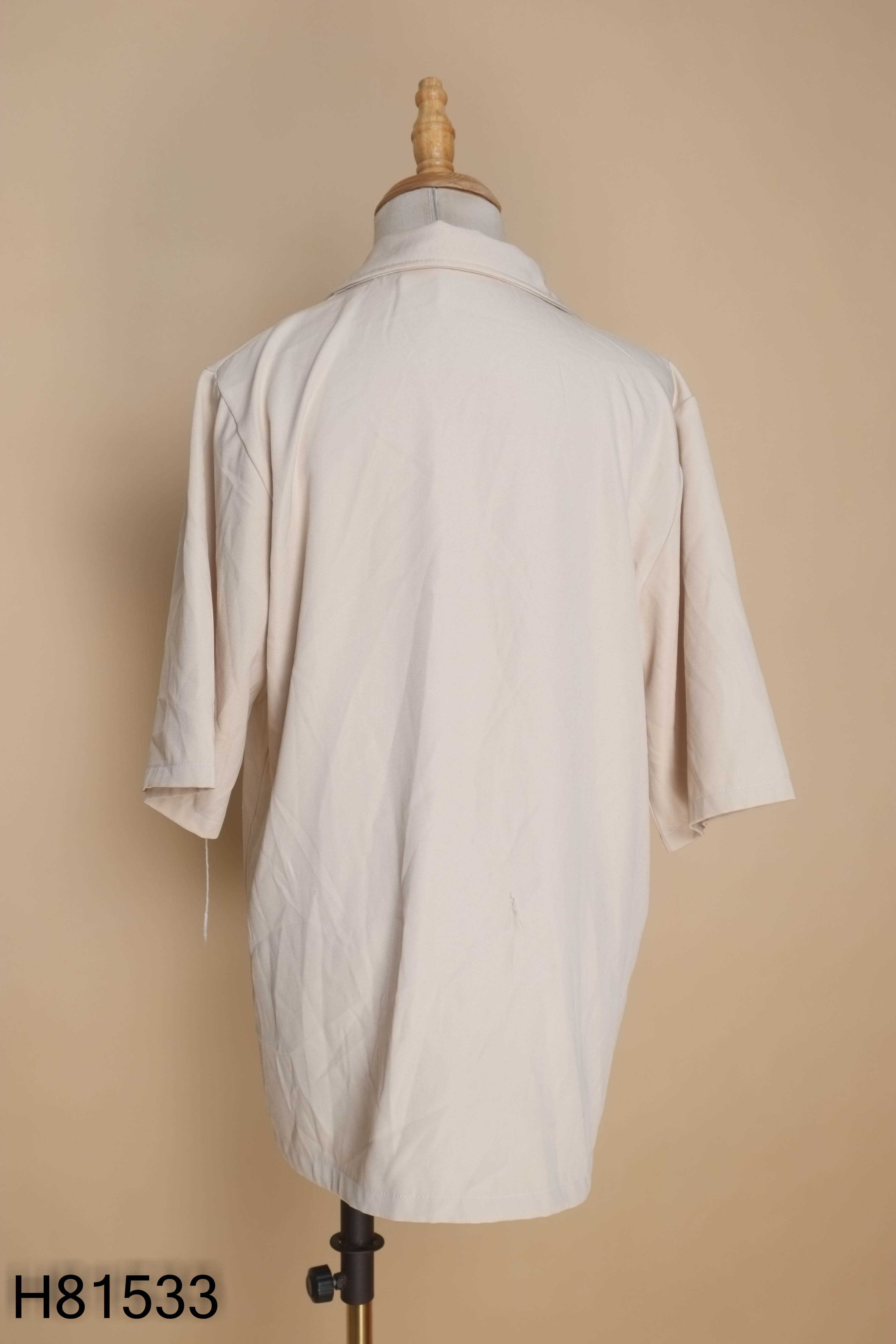 Áo blazer be ngắn tay