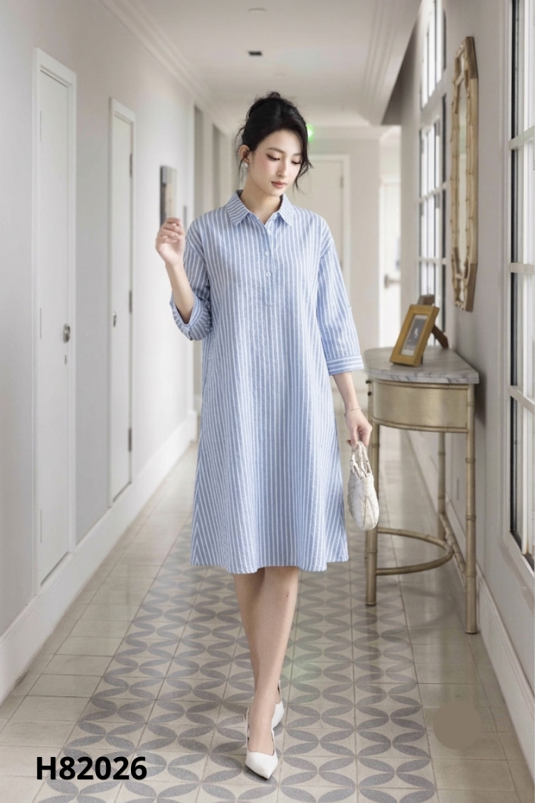 Váy suông xanh kẻ trắng