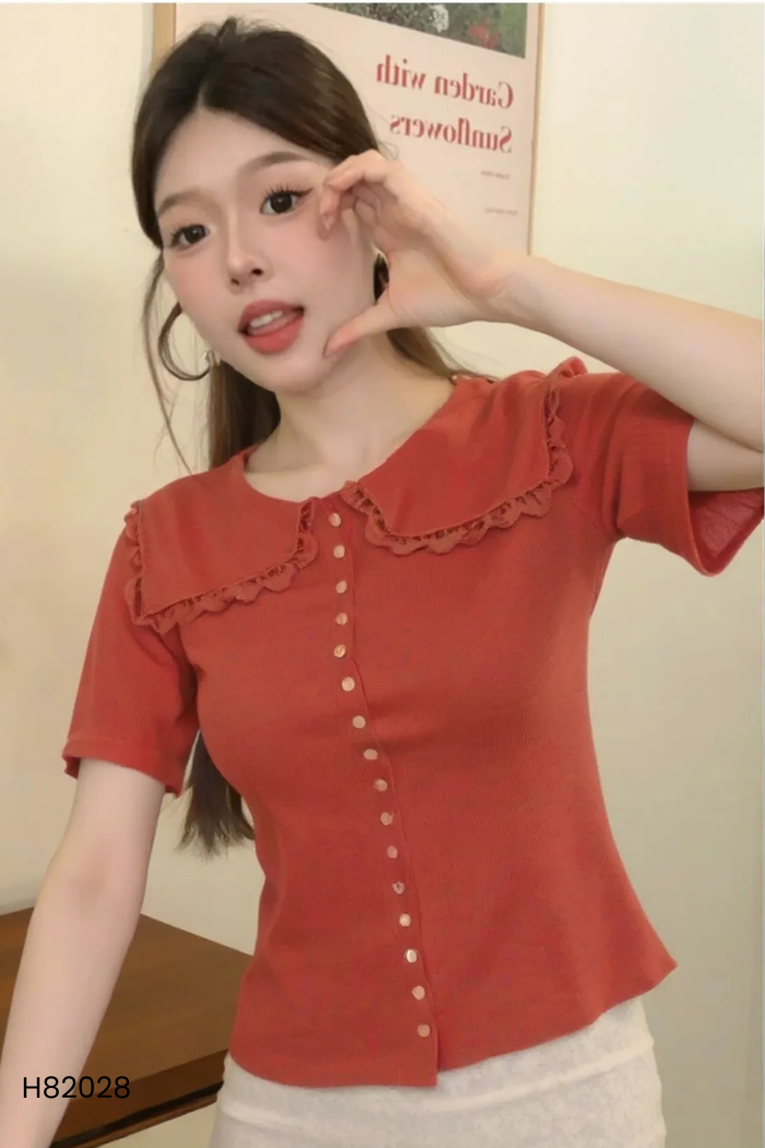 Áo dđỏ cổ ren bèo