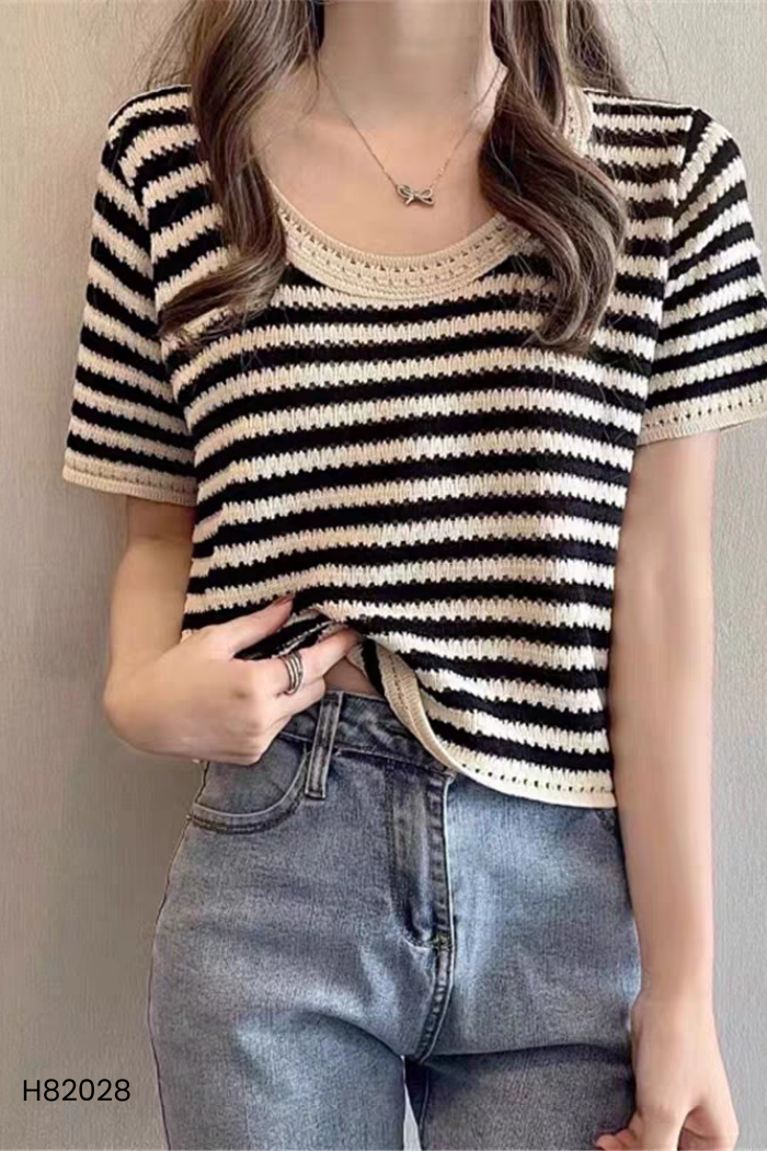 Áo be kẻ đen
