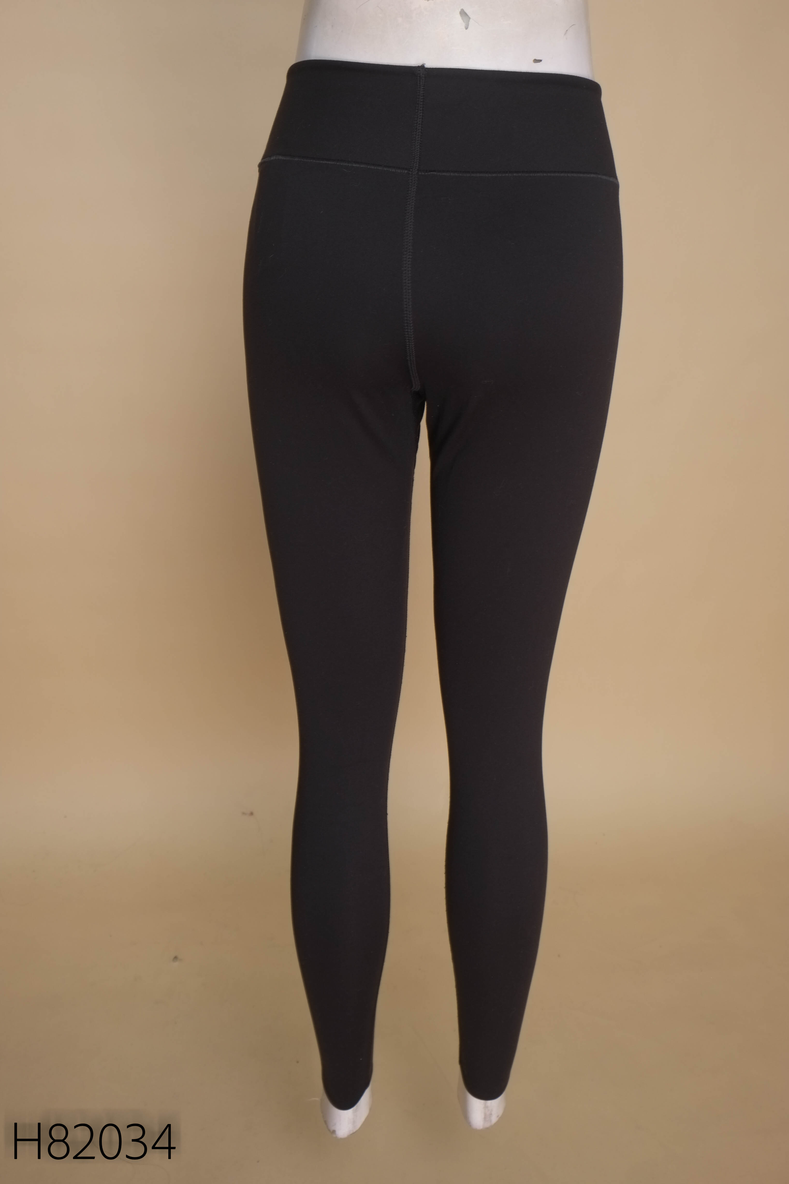 Quần UNIQLO leggings đen