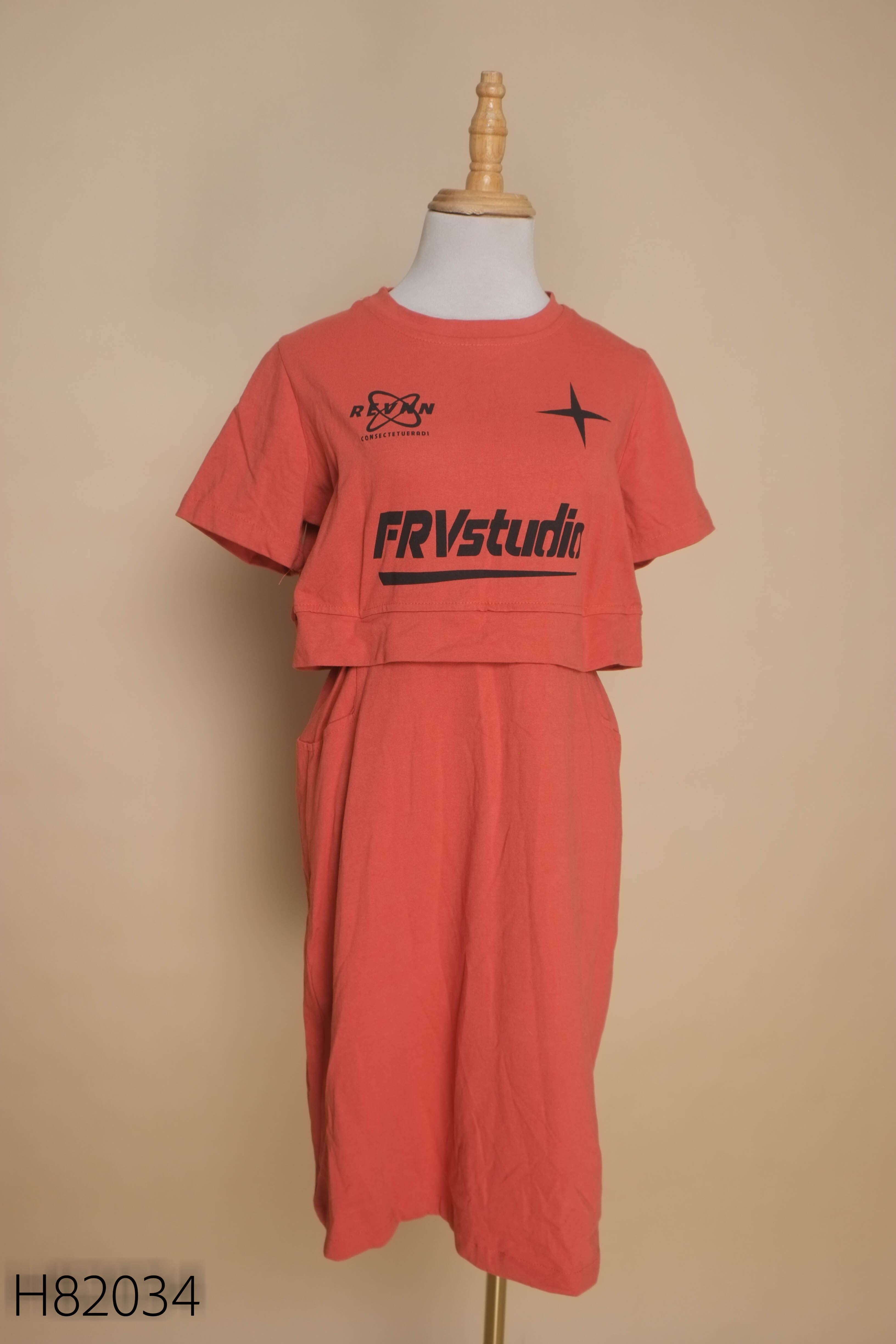 Váy cam NEWYORLCOMPANY in chữ