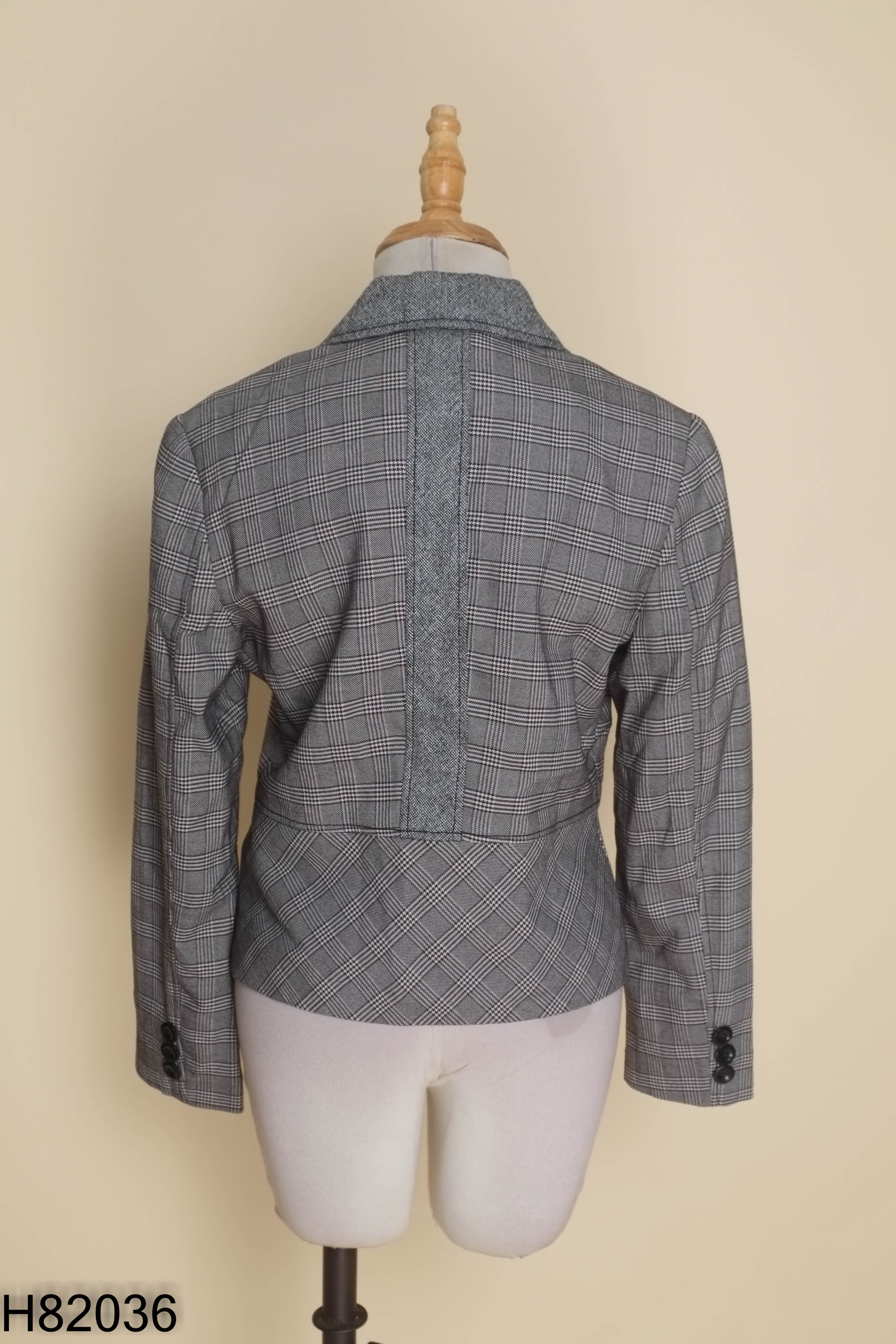 Áo kiểu vest xám kẻ đen