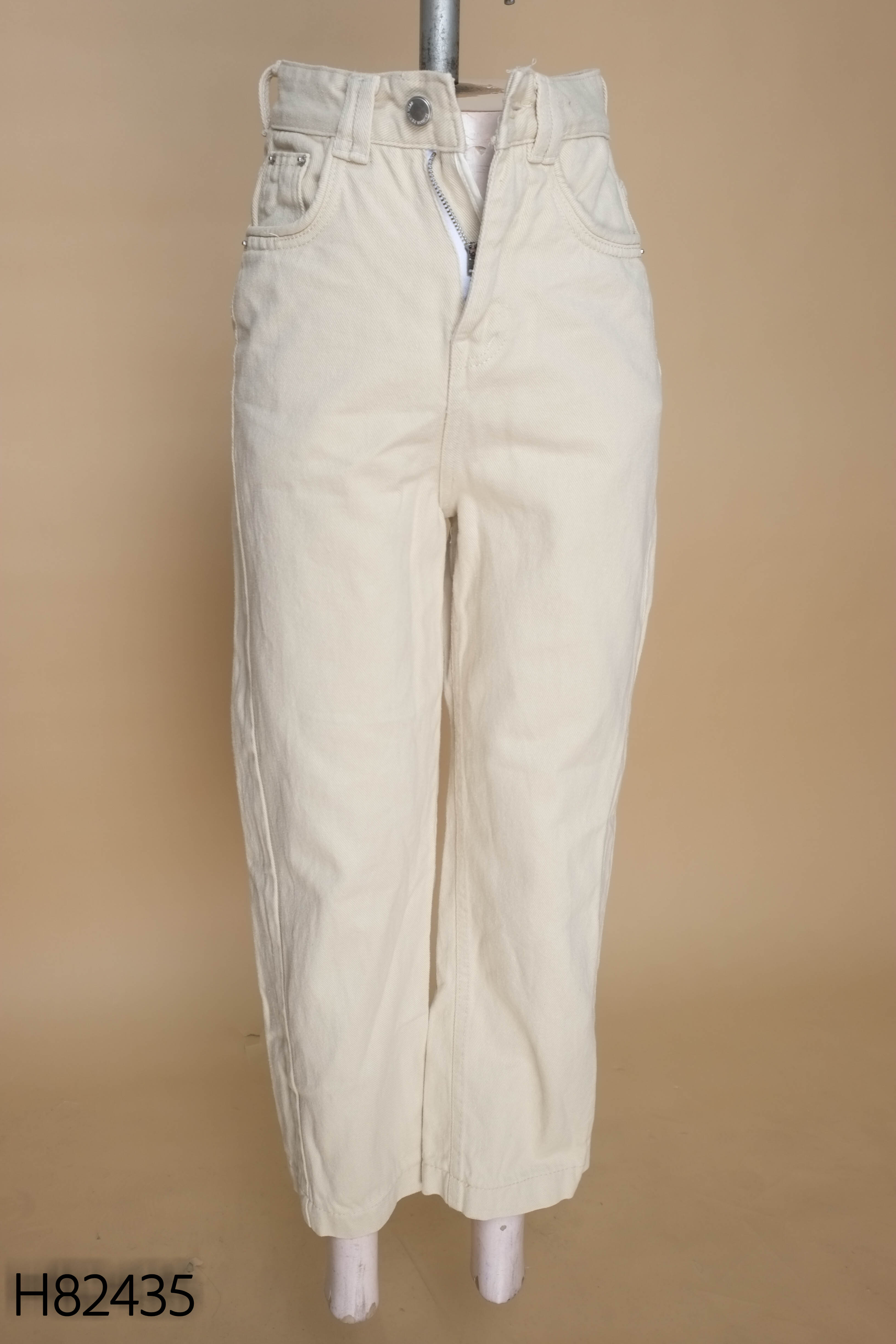 Quần jeans be YURI trơn suông