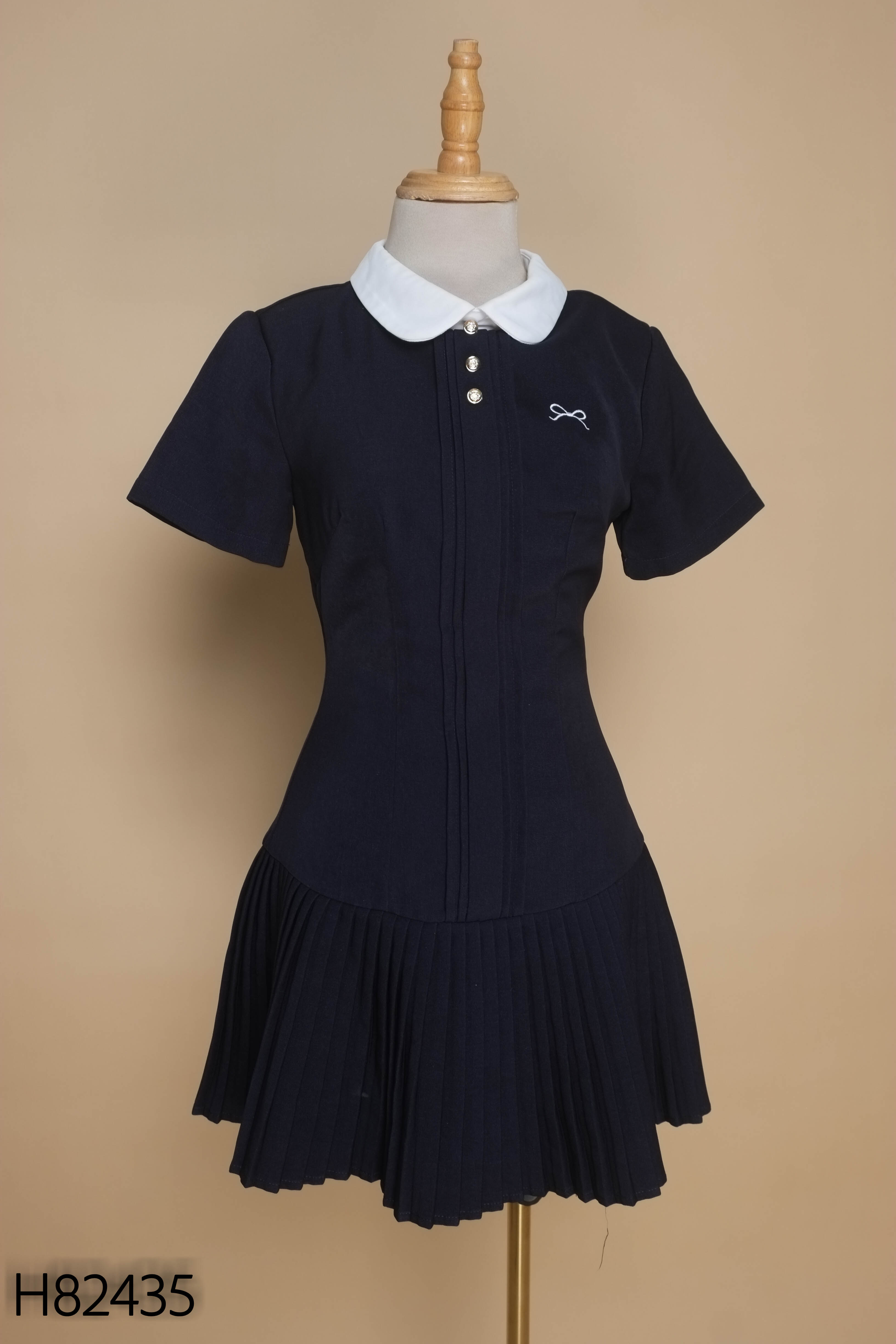 Váy xanh THỎ DESIGN phối ly