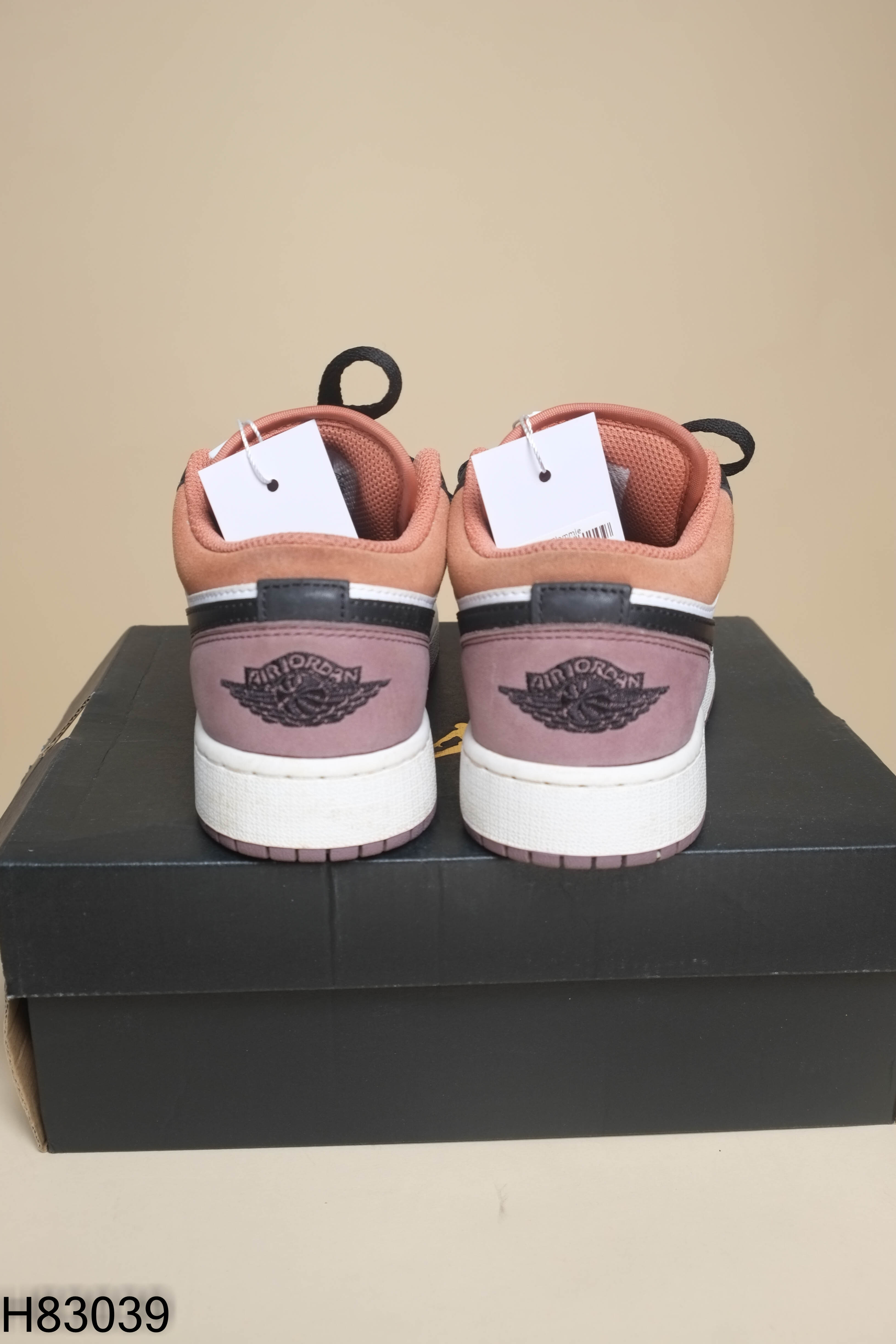 Giày thể thao tím NIKE AIR JORDAN 1 LOW SE SKY