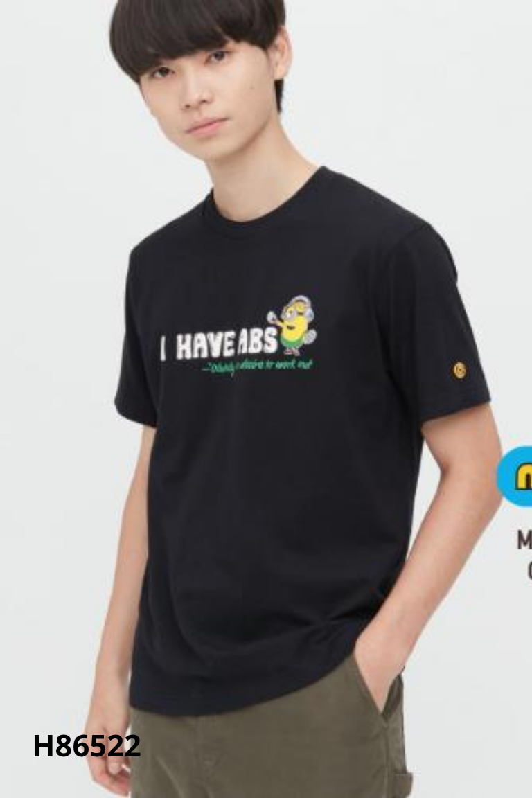 Áo UNIQLO đen in hình
