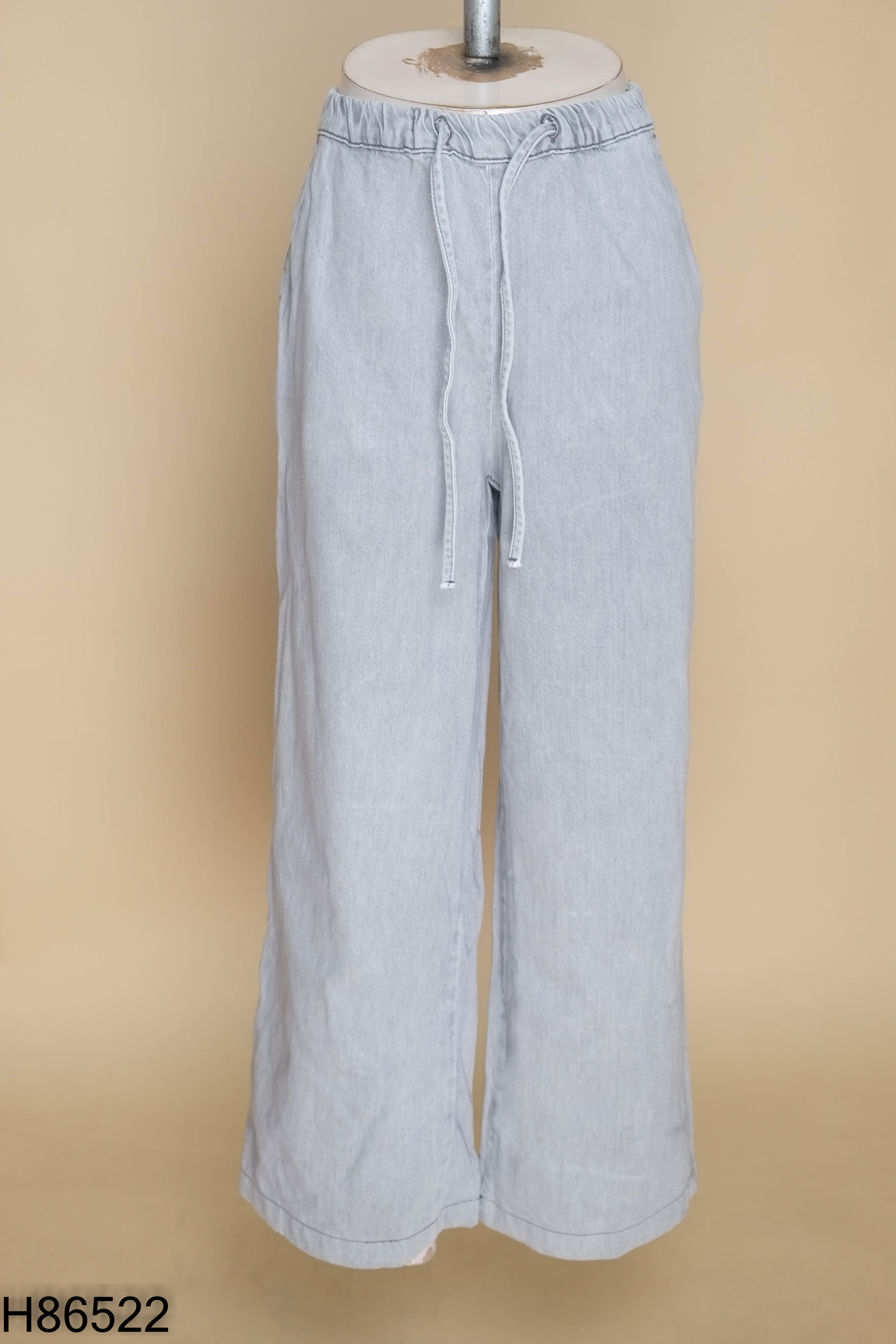 Quần jeans suông ZARA xám trơn