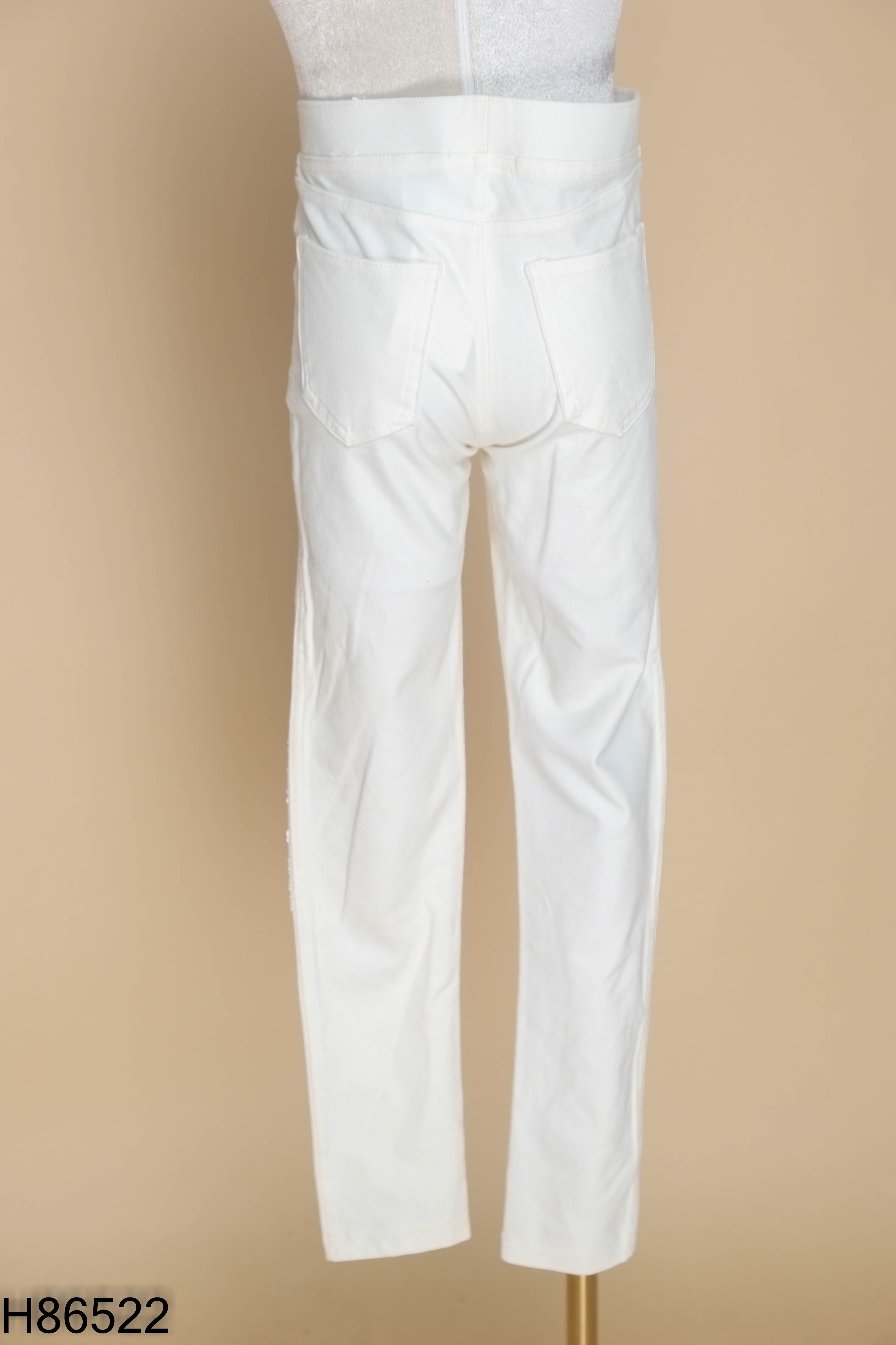 NEWTAG Quần jeans HM trắng đính cườm KIDS