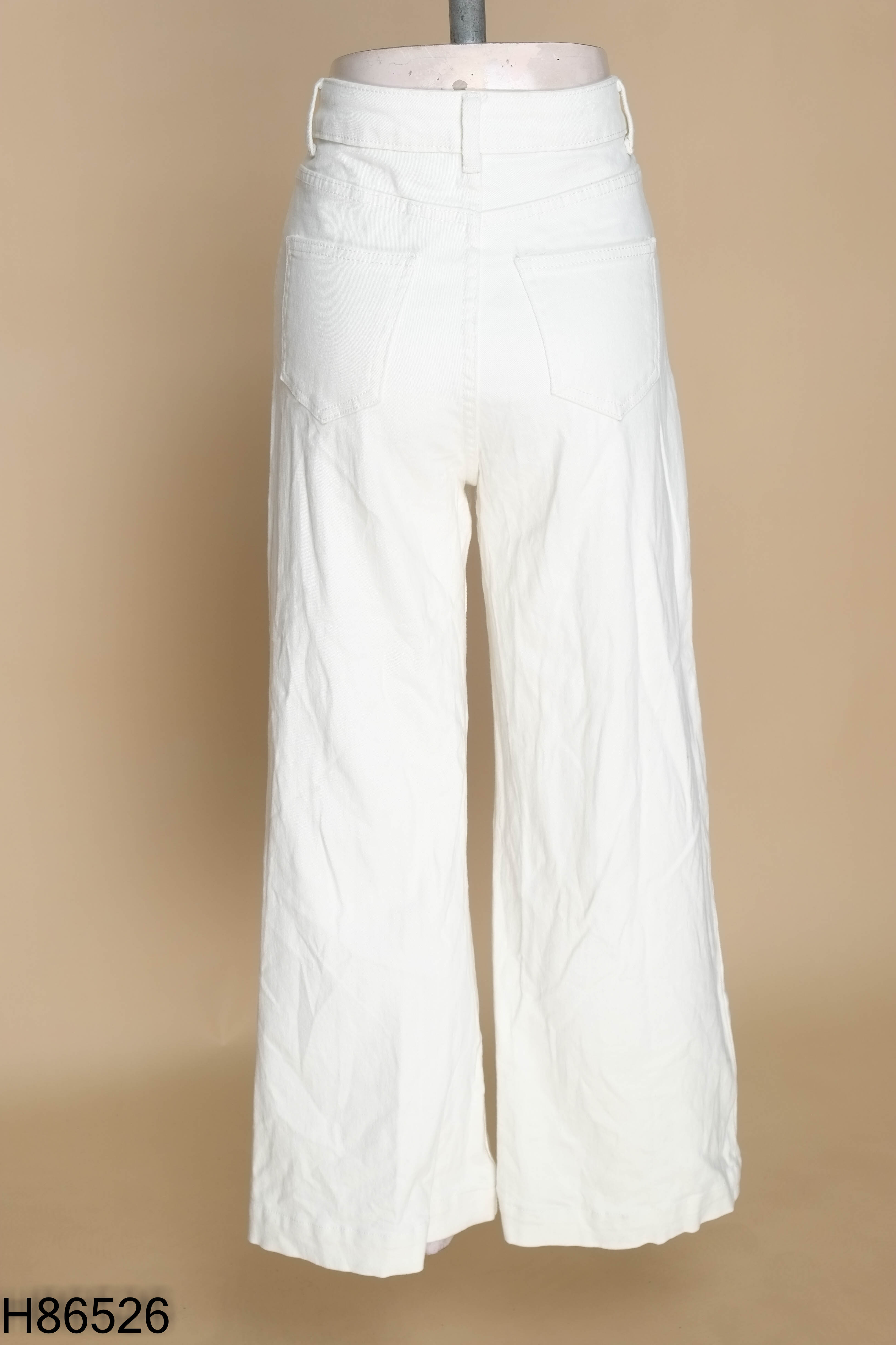 Quần jeans trắng kem dáng loe