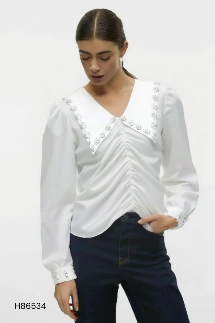 Áo trắng VERO MODA đính ngọc