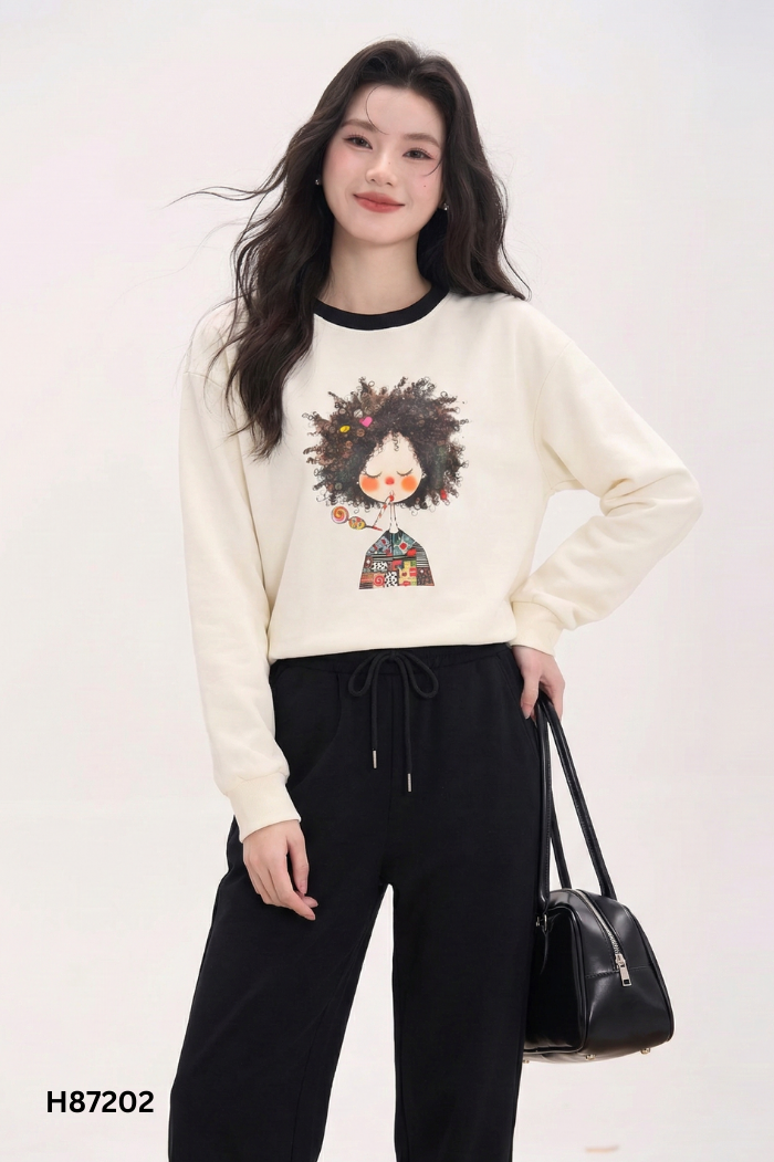 NEWTAG Set Áo nỉ be in hình + quần đen