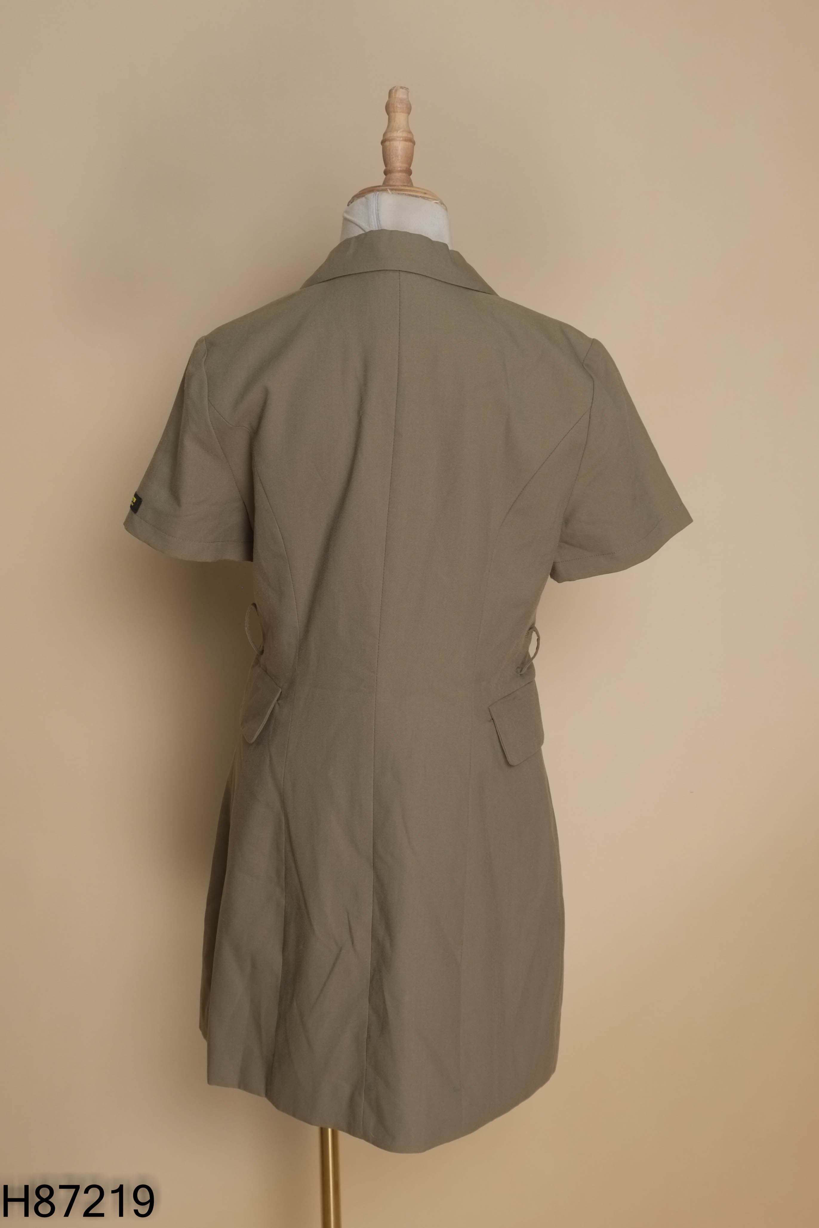 Váy xanh rêu cổ vest