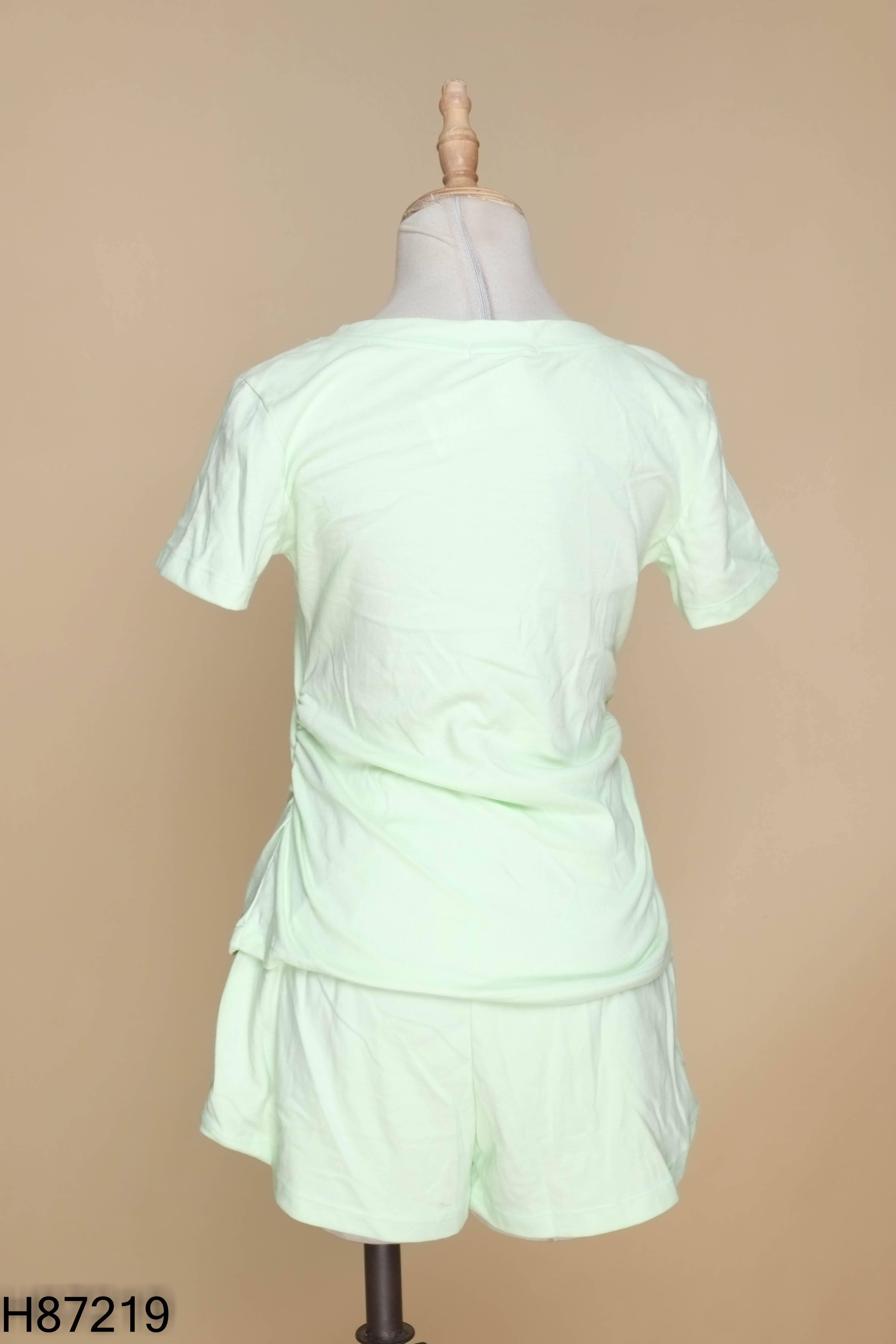 NEWTAG set áo + quần xanh cốm