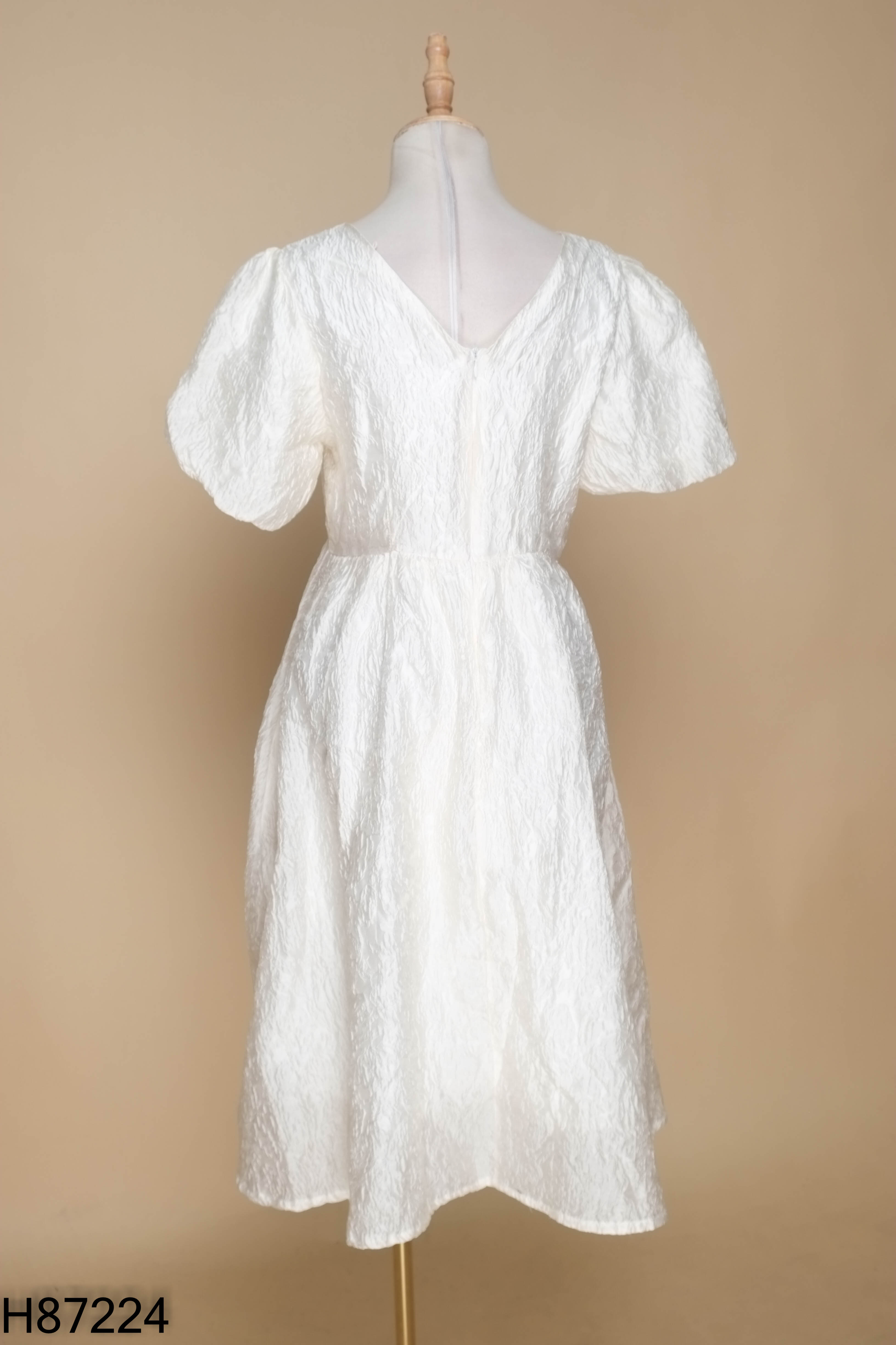 Váy be babydoll trơn cổ V