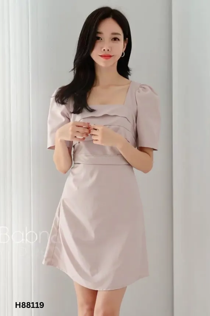 Váy nhỡ nâu rêu cổ vuông
