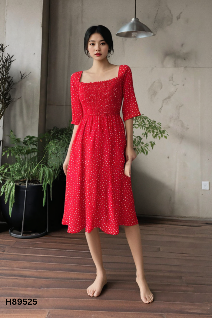 Váy đỏ chun ngực chám bi trắng