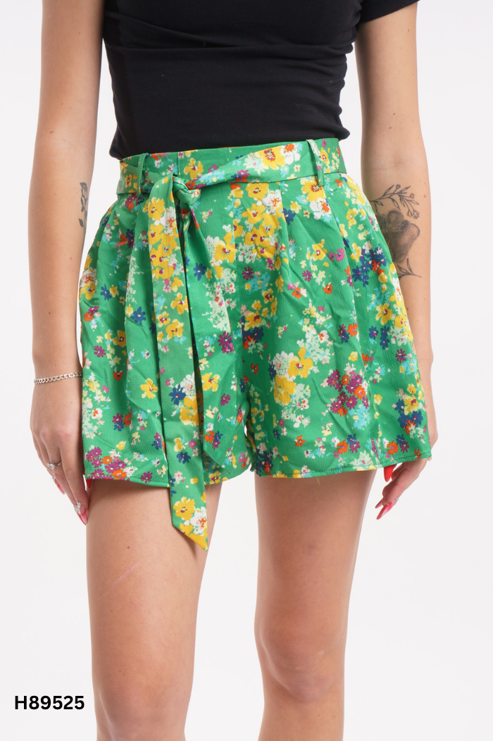 Quần BERSHKA xanh họa tiết hoa