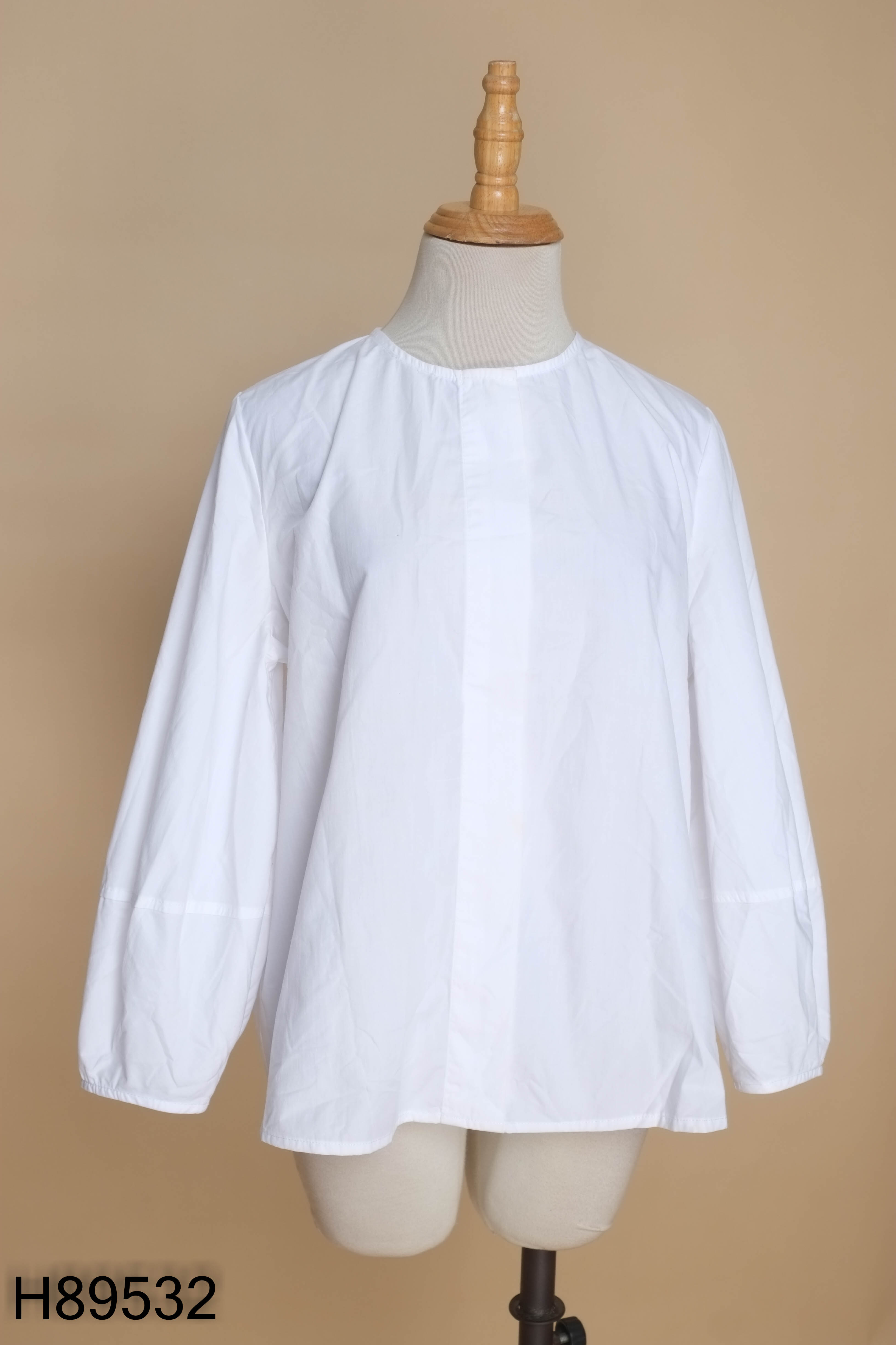 Áo thô trắng babydoll tay bồng
