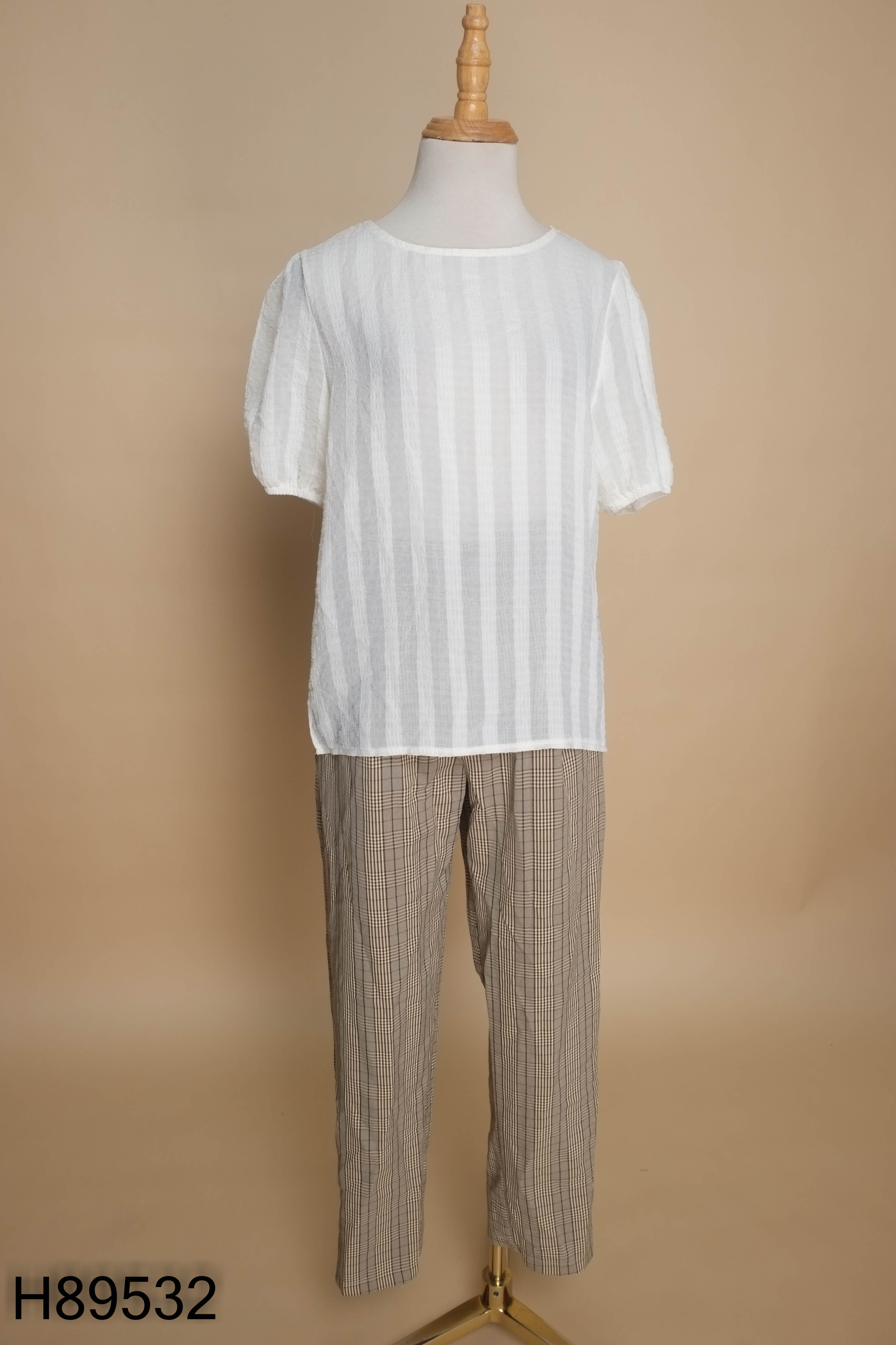Set áo voan trắng + quần nâu ZARA kẻ caro