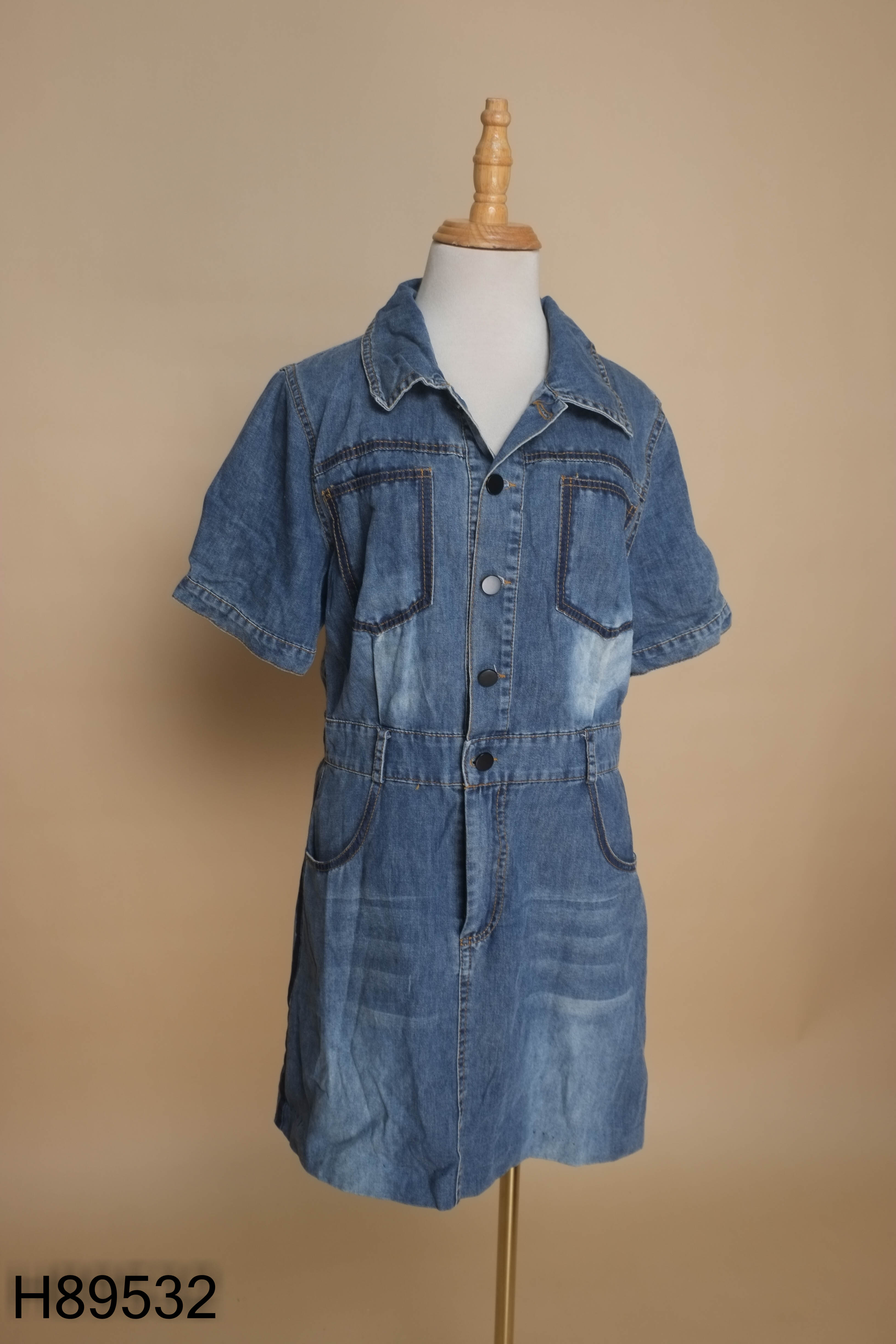 Váy jeans xanh cộc tay phối túi