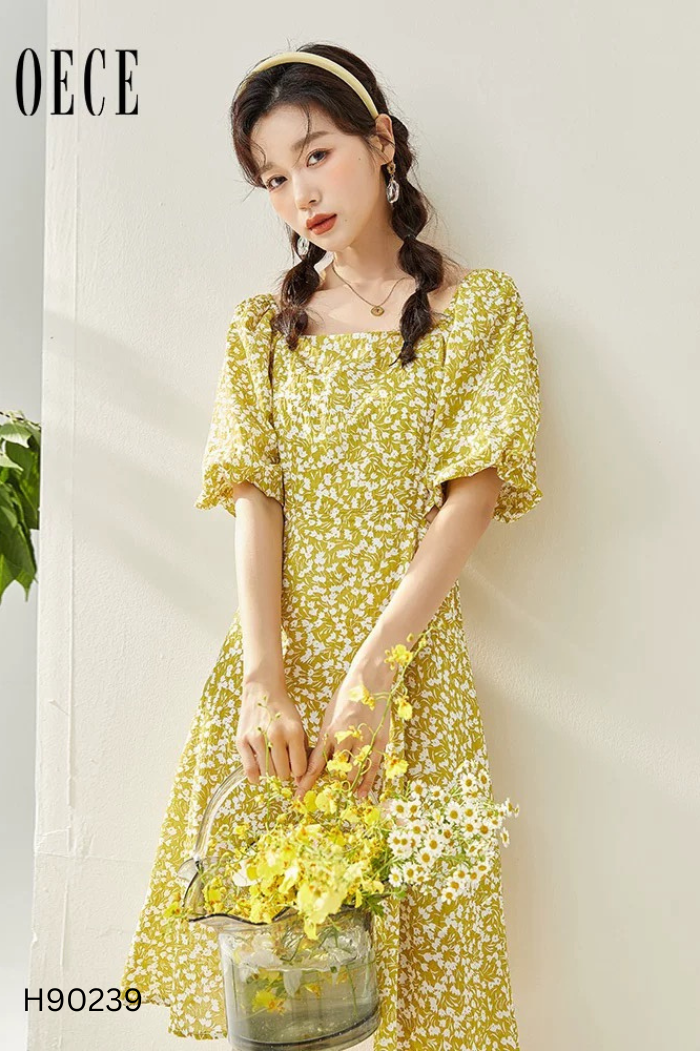Váy vàng hoa tay phồng