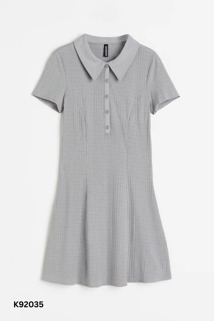 Váy UNIQLO xám trơn