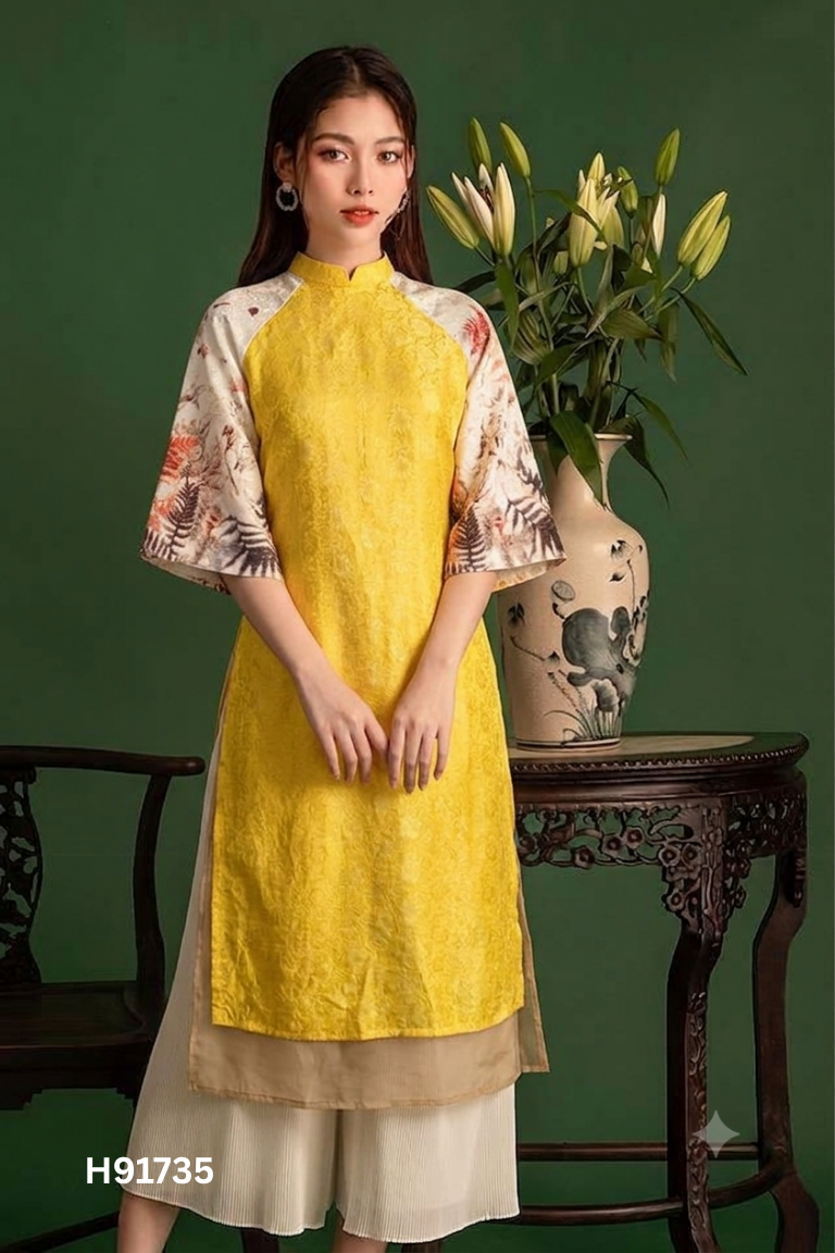 Áo dài vàng in hoa bướm (không quần)