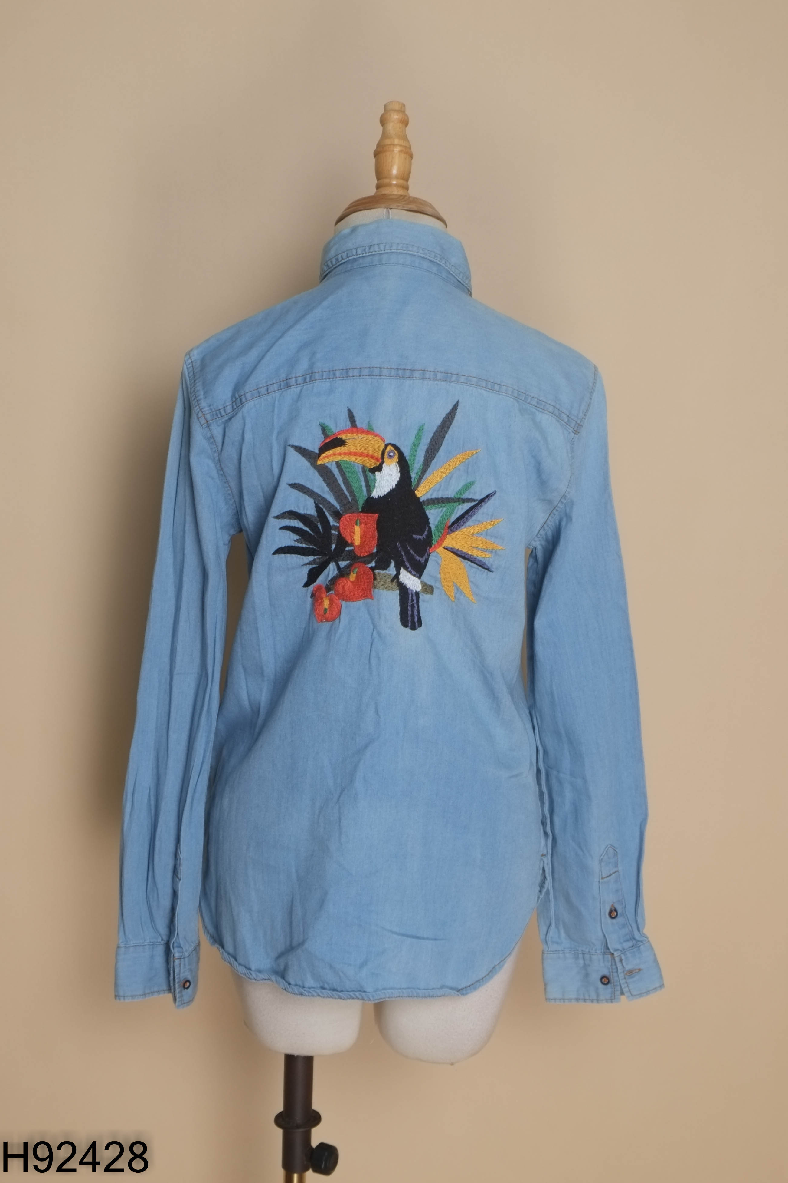 Áo sơ mi ZARA giả jeans xanh thêu hoa