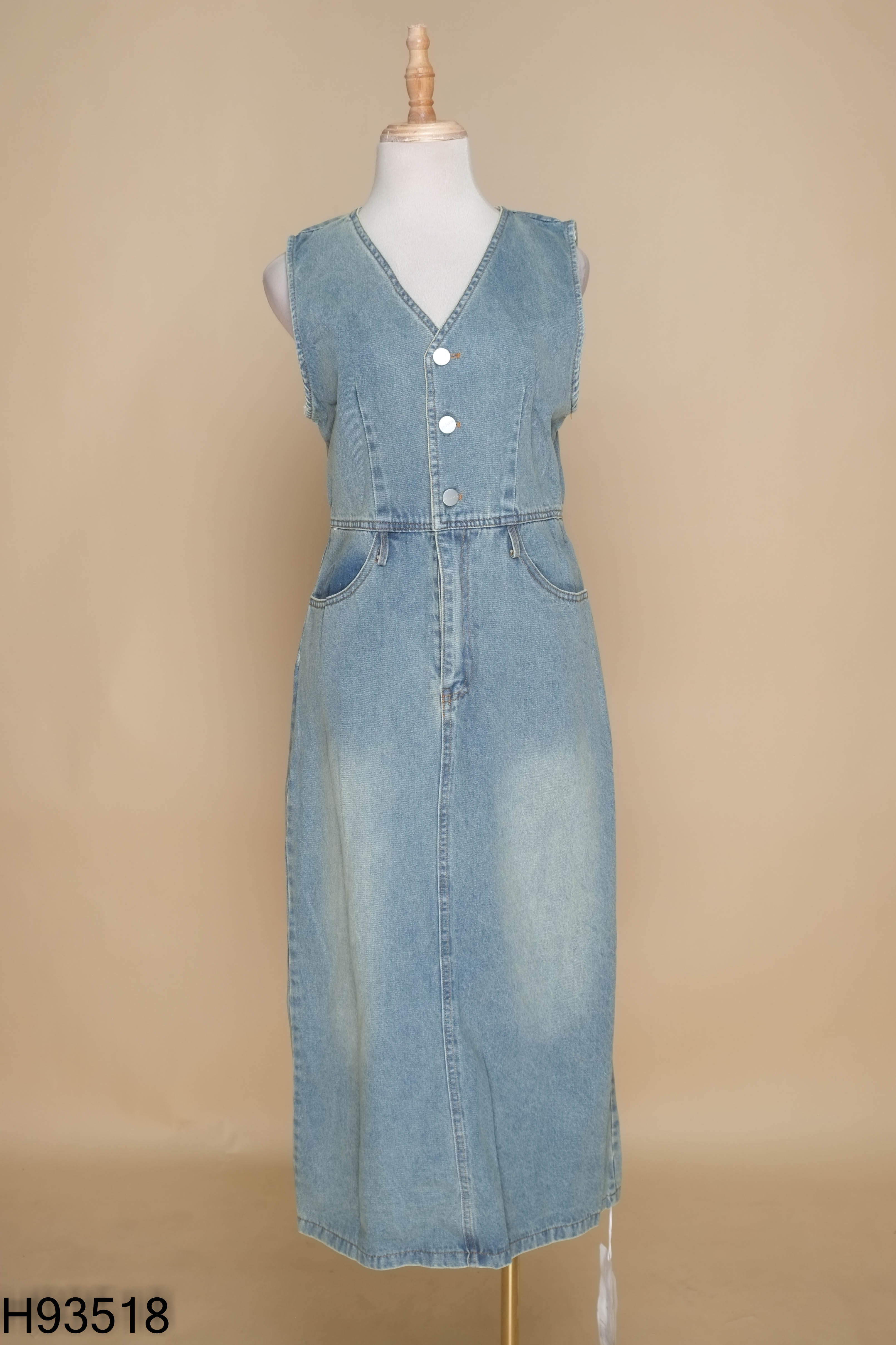 Váy jeans xanh sát nách
